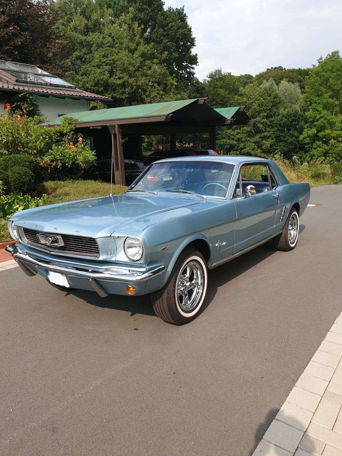 Second hand Ford Mustang 
