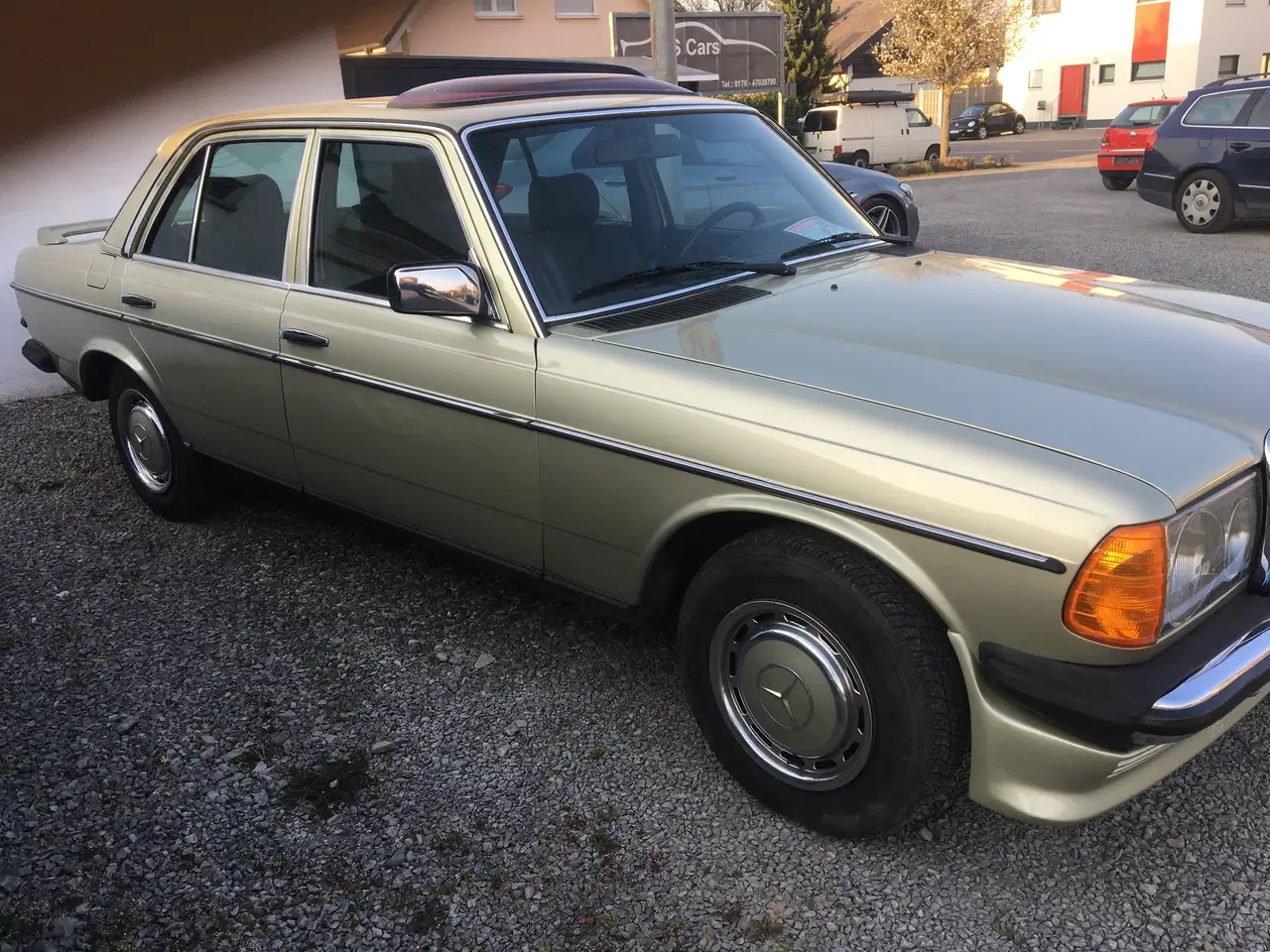 Mercedes-Benz 230 E, foto 4