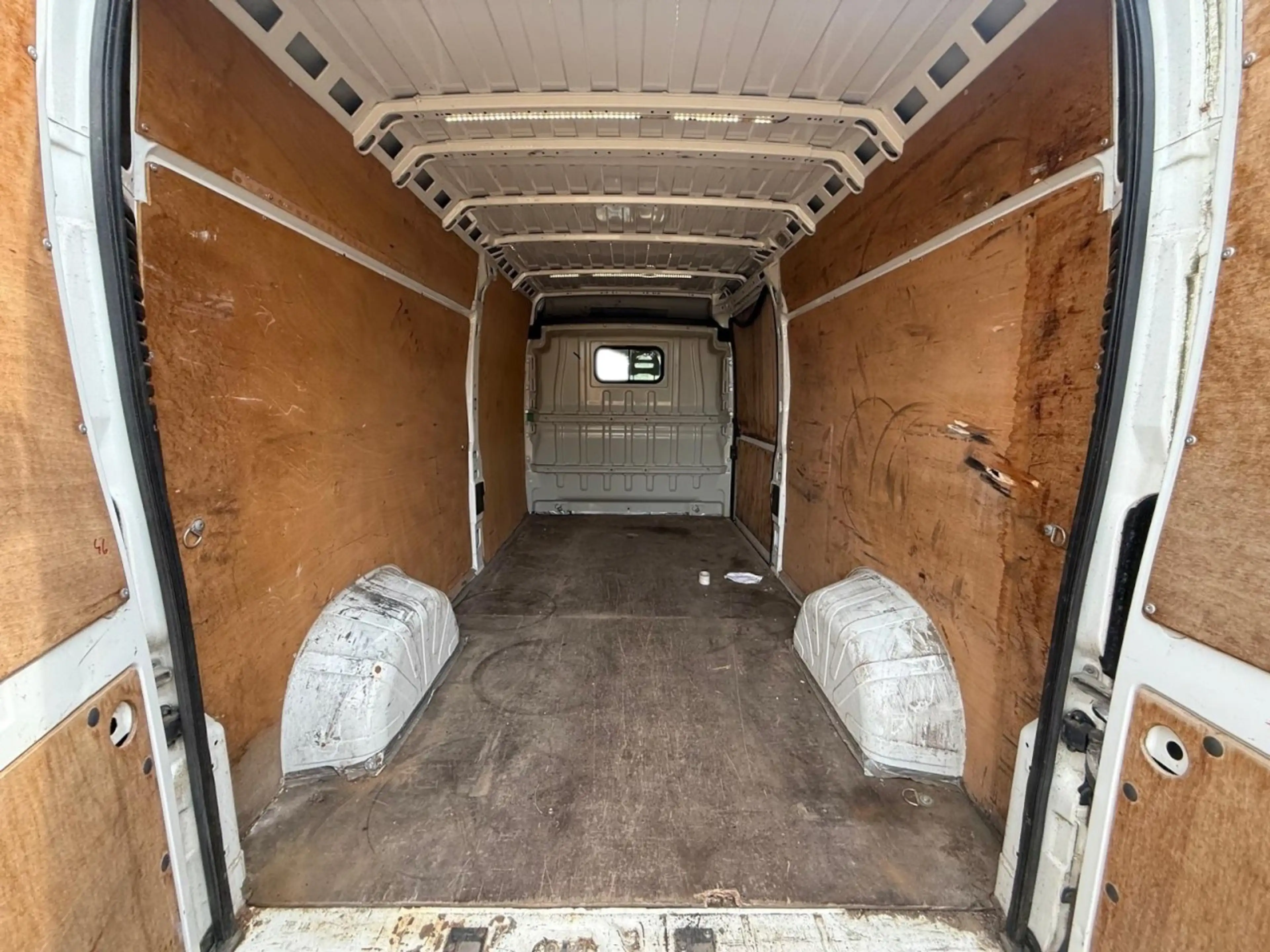 Citroen Jumper 35 L3H2 Business BlueHDi 130 — photo 6