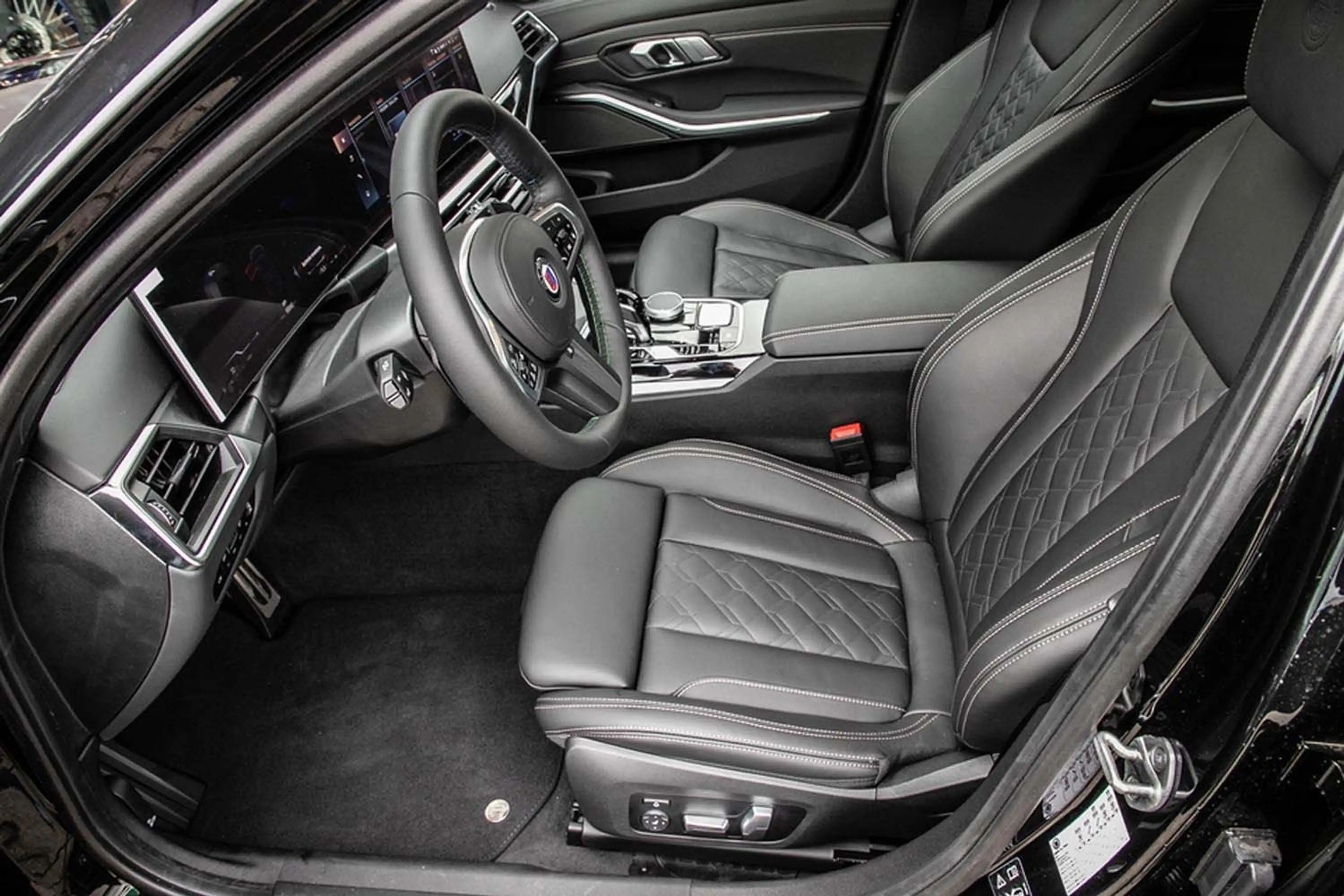 Alpina B3 3.0 Allrad Nav HUD Leder Glasdach LED Har/Kar — photo 7