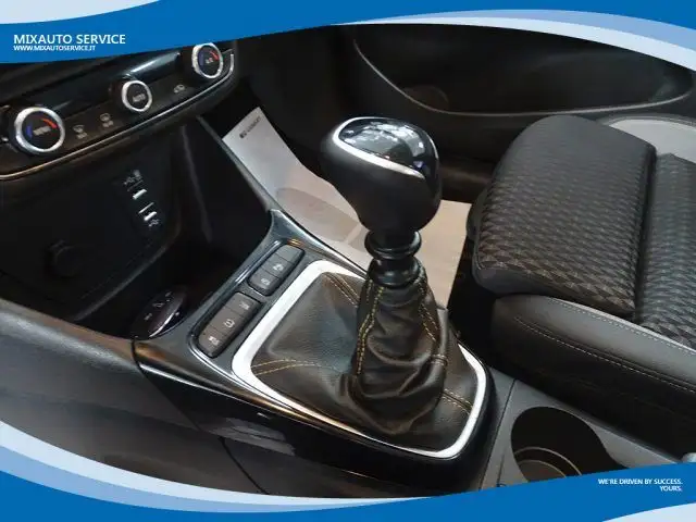 Opel Crossland X view 8