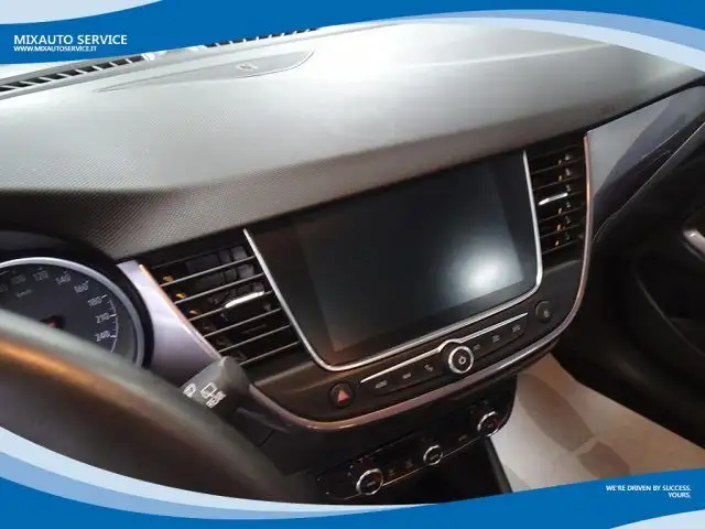 Opel Crossland X view 5