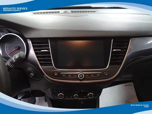 Opel Crossland X view 6