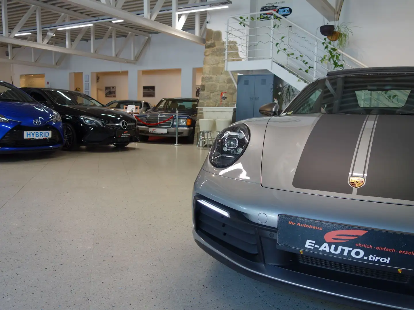 Porsche 992 911 Carrera S PDK *APPROVED 05/26 *PANODACH *NEUW Grau - 2