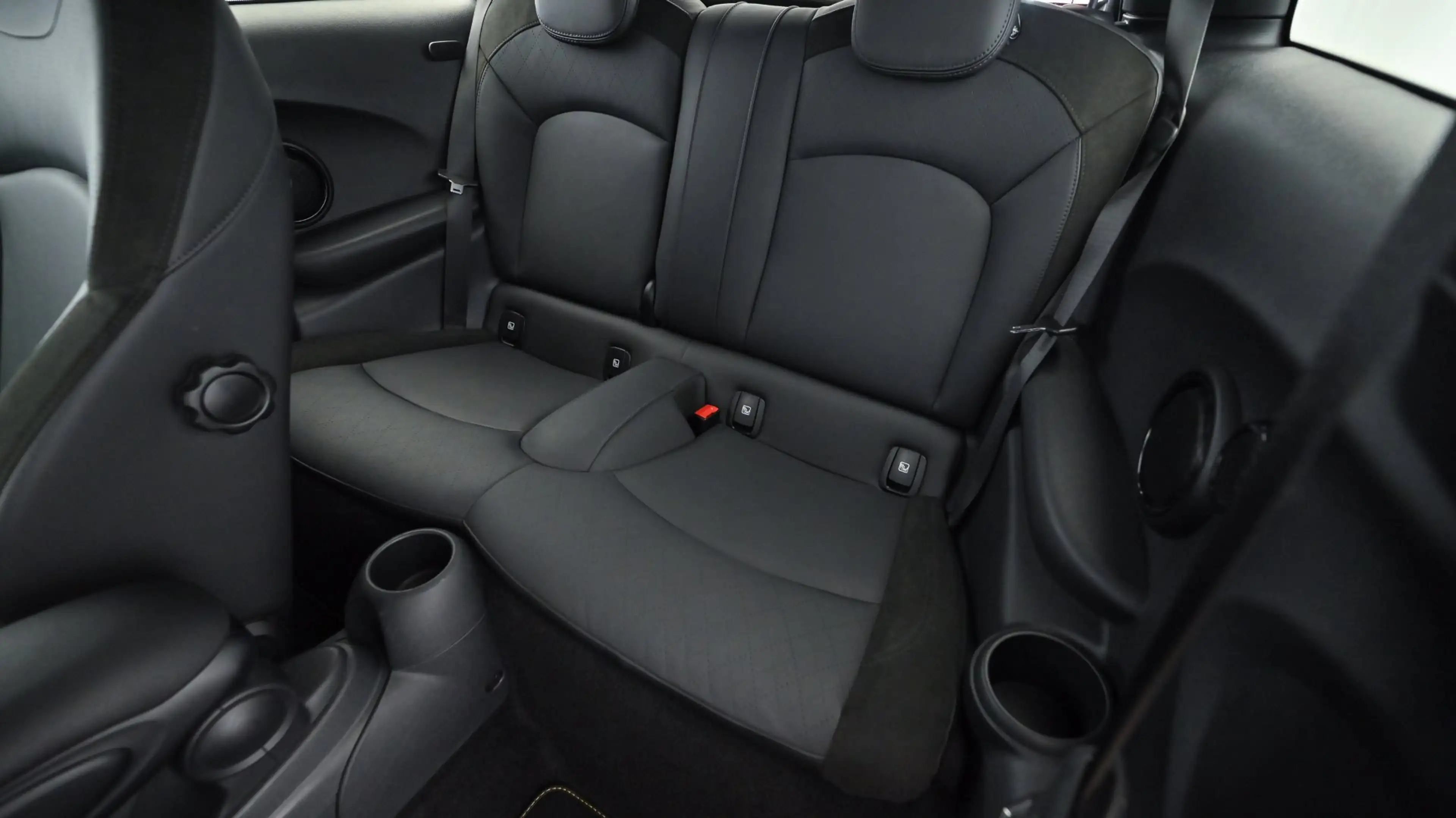 MINI Cooper SE F56 — photo 9