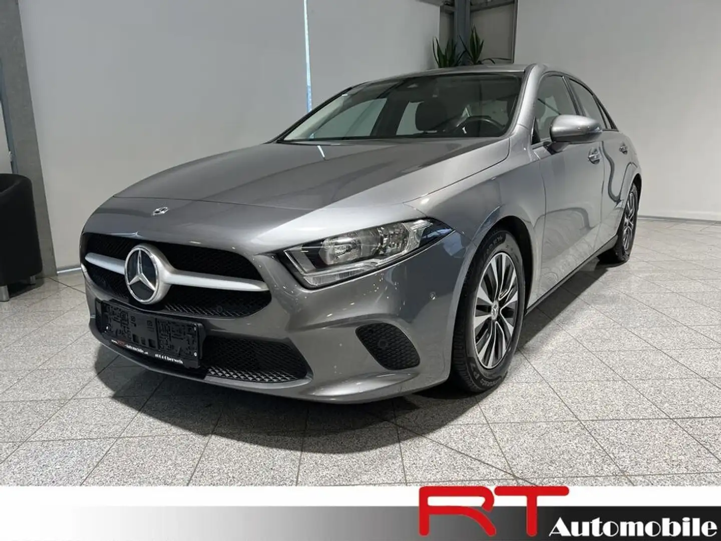 Mercedes-Benz A 180 d Grijs - 1