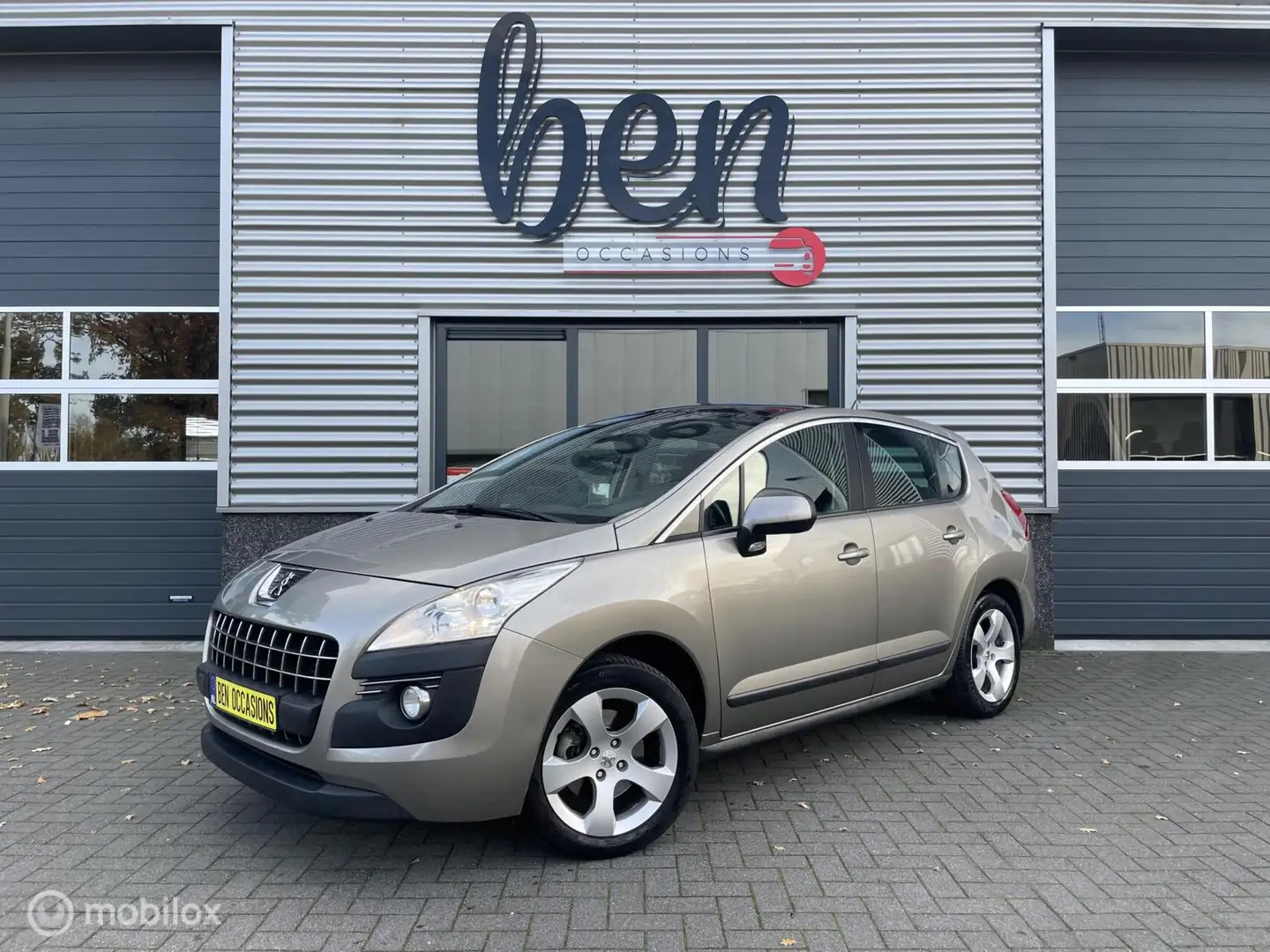 Peugeot 3008 1.6 THP GT Grijs - 1