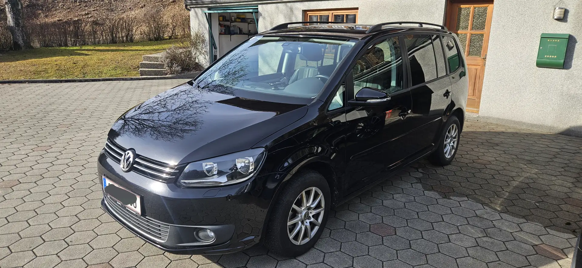 Volkswagen Touran Touran 4Friends BMT 1,2 TSI 4Friends Schwarz - 1