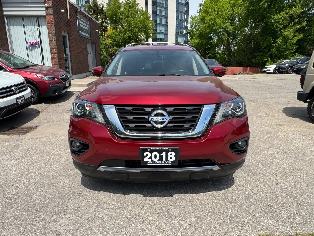 Nissan Pathfinder снимка Nissan Pathfinder