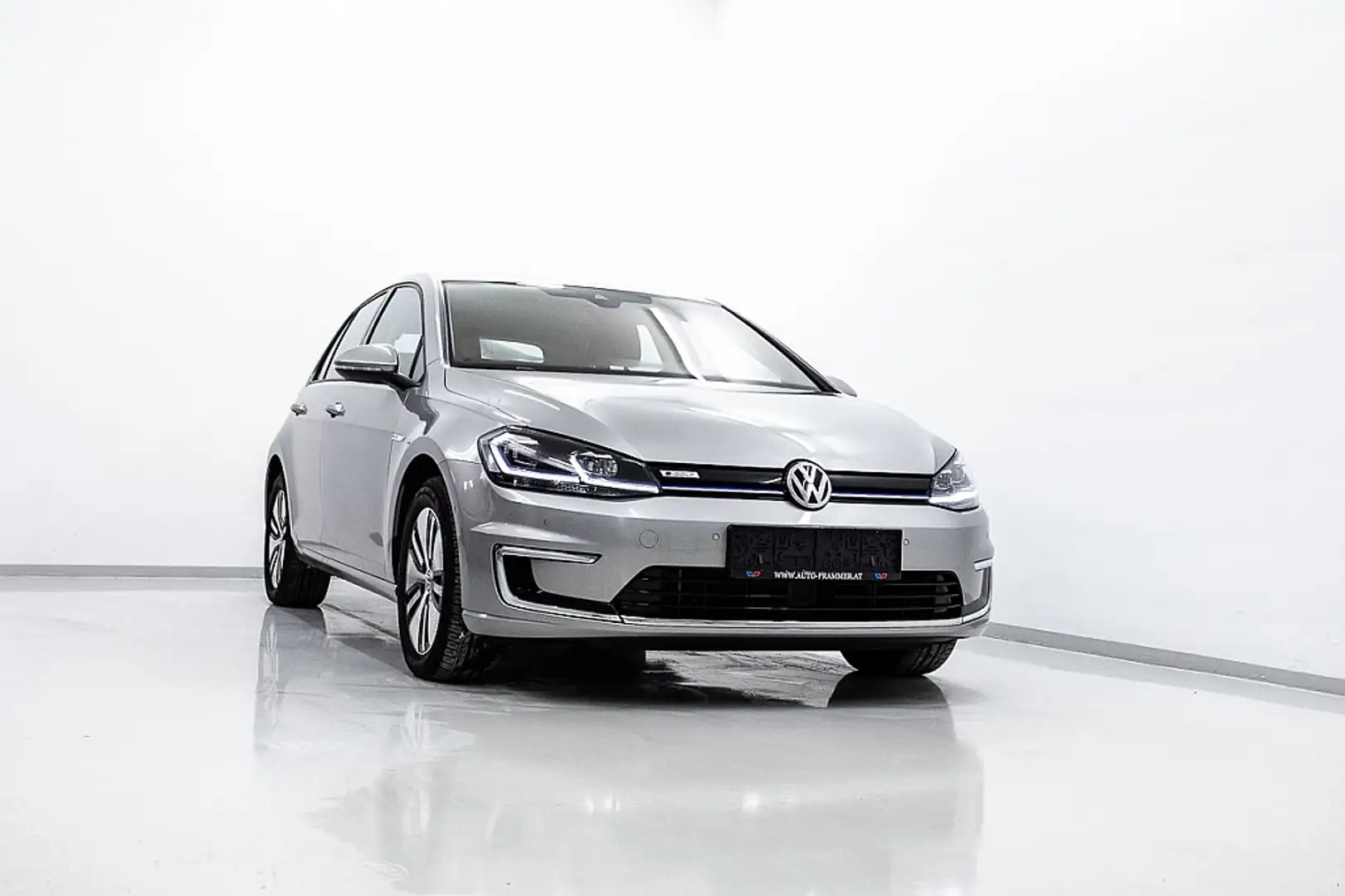 Volkswagen e-Golf | Leder | Wärmepumpe | Kamera | Park Assist Grigio - 2