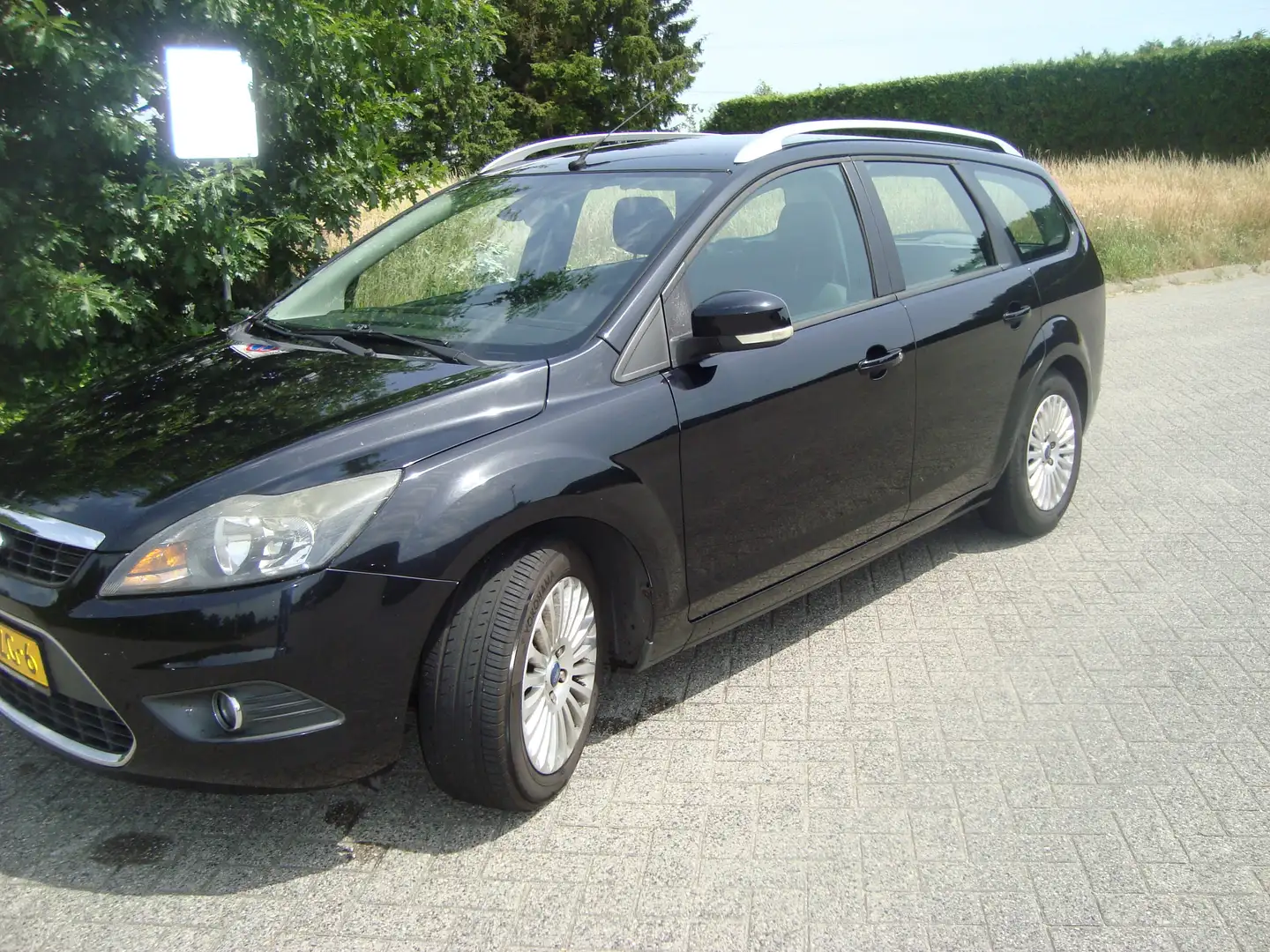Ford Focus Focus 1.8 Limited Zwart - 2