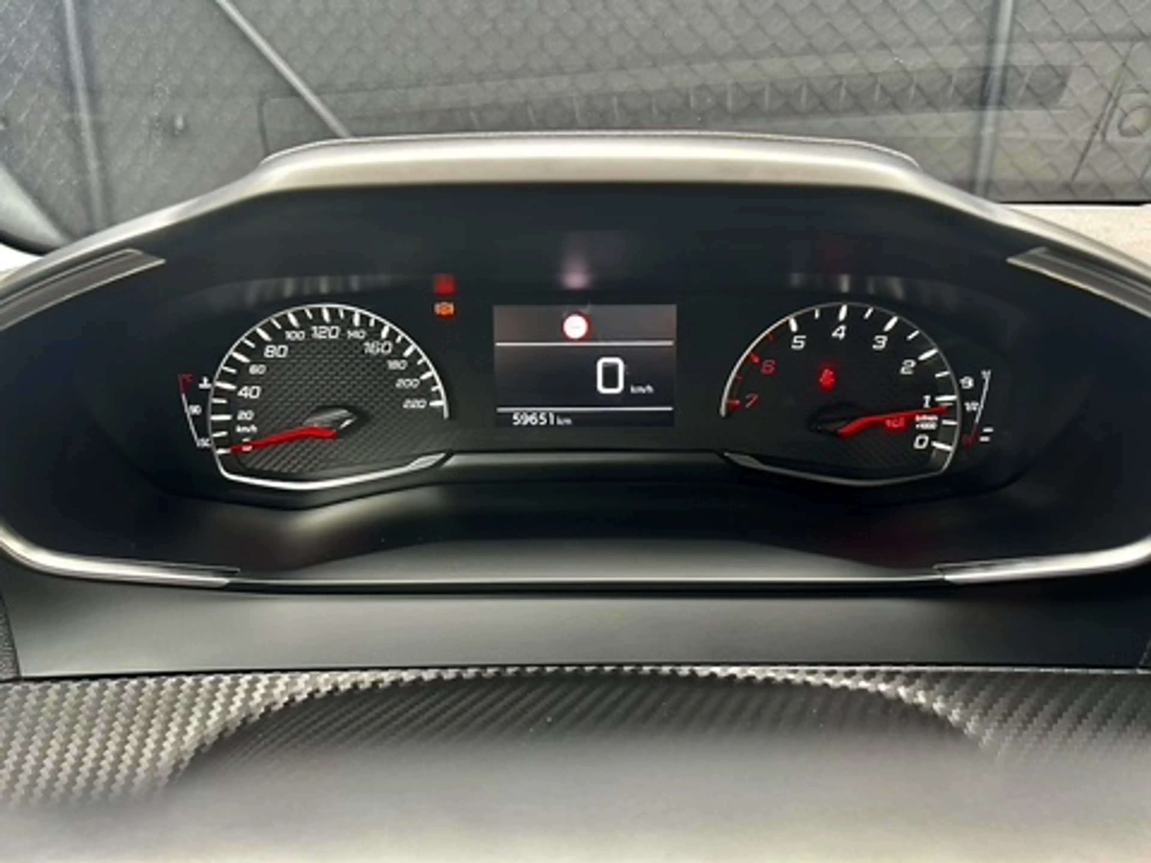 Peugeot 208 1.2i*1er PROP*GPS*CAR-PLAY*PDC*LED*AIRCO AUTO* — photo 11