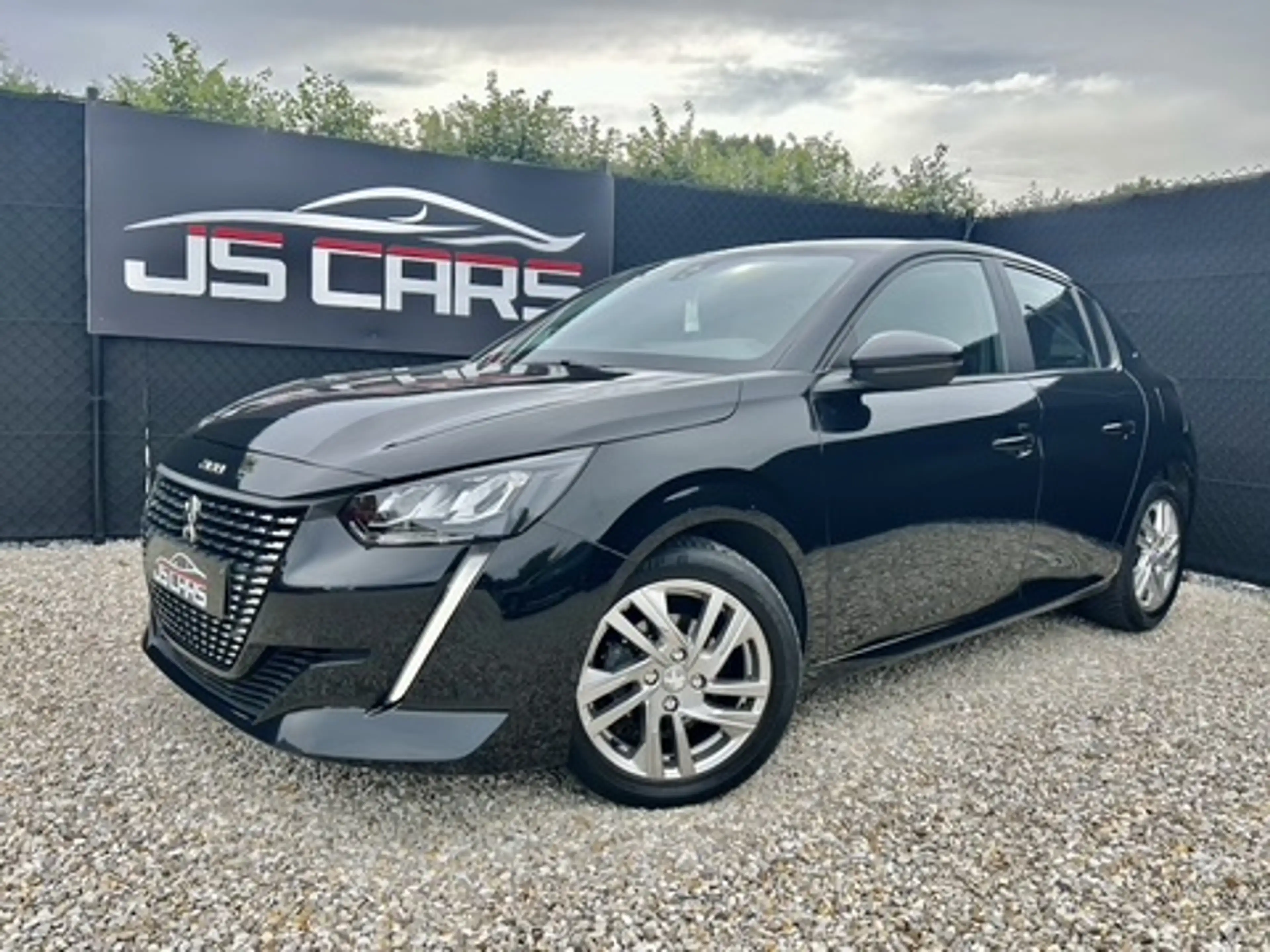 Peugeot 208 1.2i*1er PROP*GPS*CAR-PLAY*PDC*LED*AIRCO AUTO*