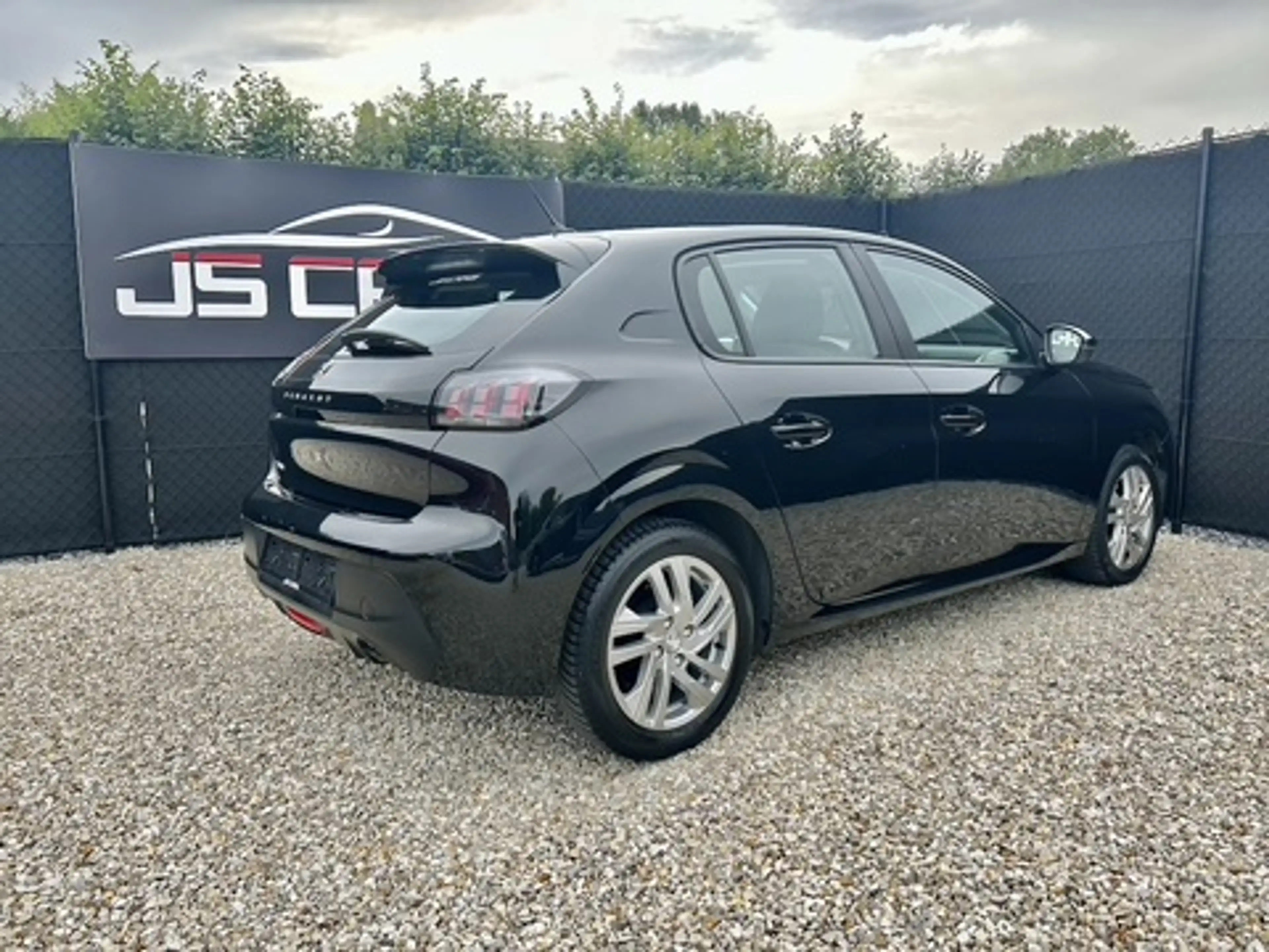 Peugeot 208 1.2i*1er PROP*GPS*CAR-PLAY*PDC*LED*AIRCO AUTO* — photo 6