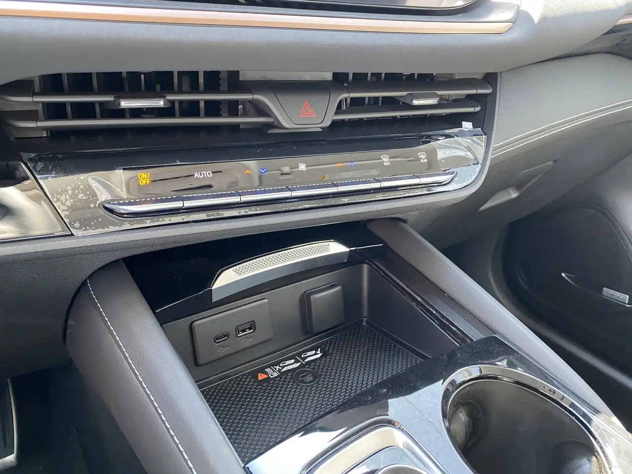 Buick Envision снимка Buick Envision