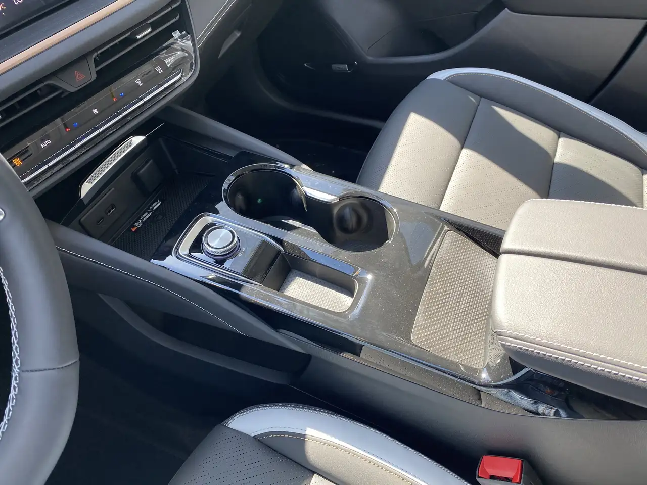 Buick Envision снимка Buick Envision