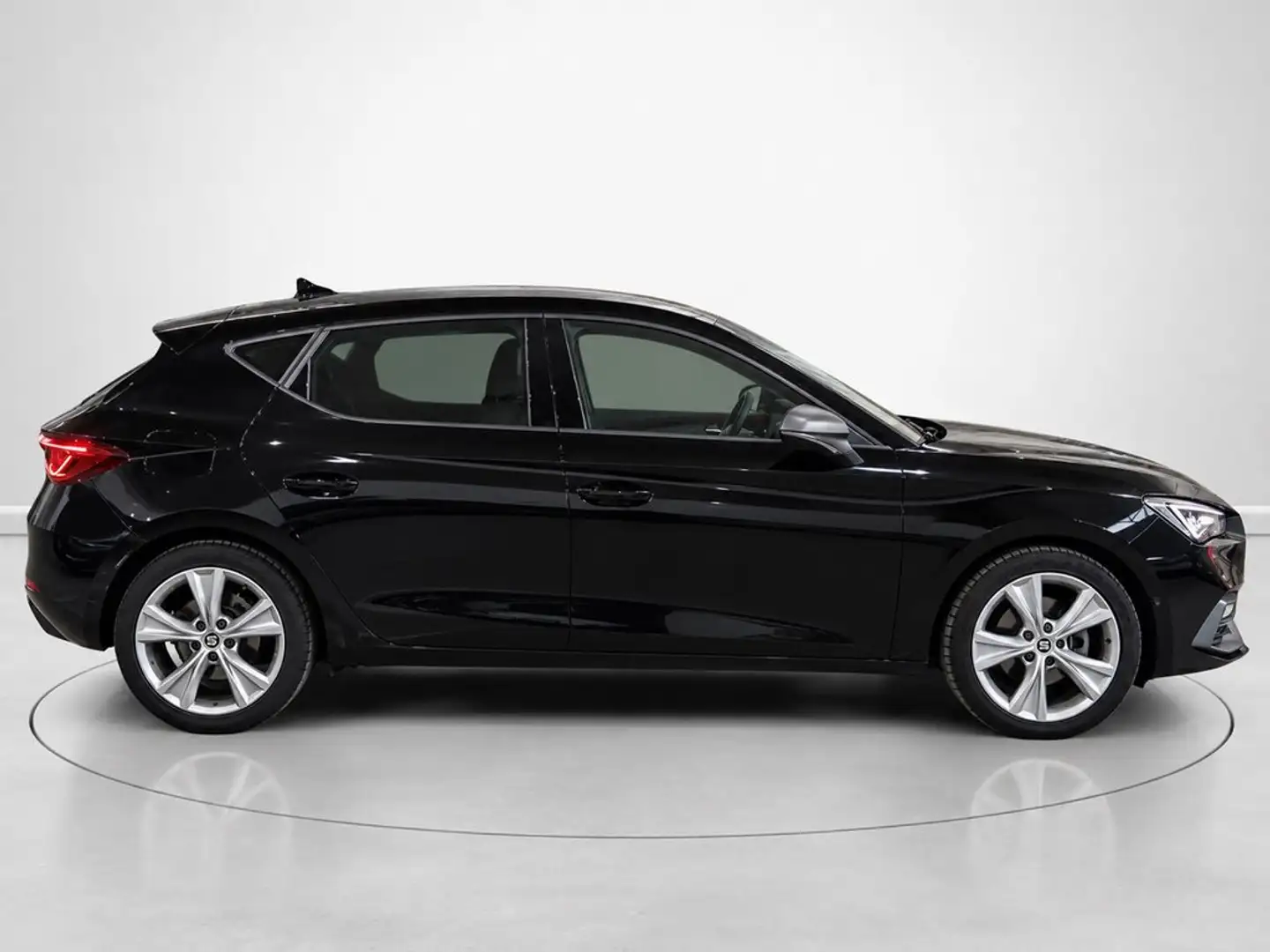 SEAT Leon 1.5 TSI S&S FR 25º Aniversario 115 Negro - 2