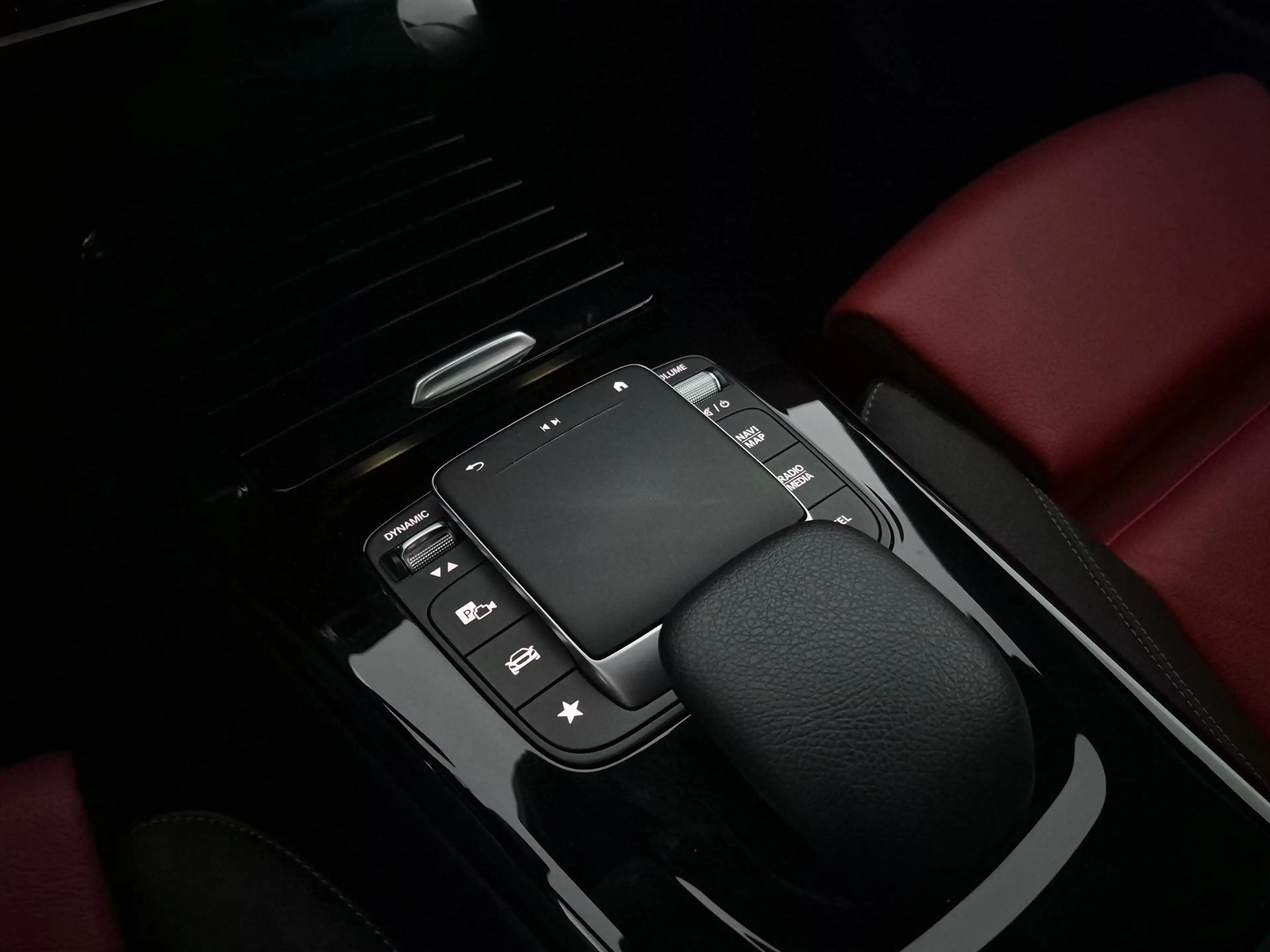 Mercedes-Benz A 250 e Business Solution AMG Limited | Business Plus Pa — photo 34