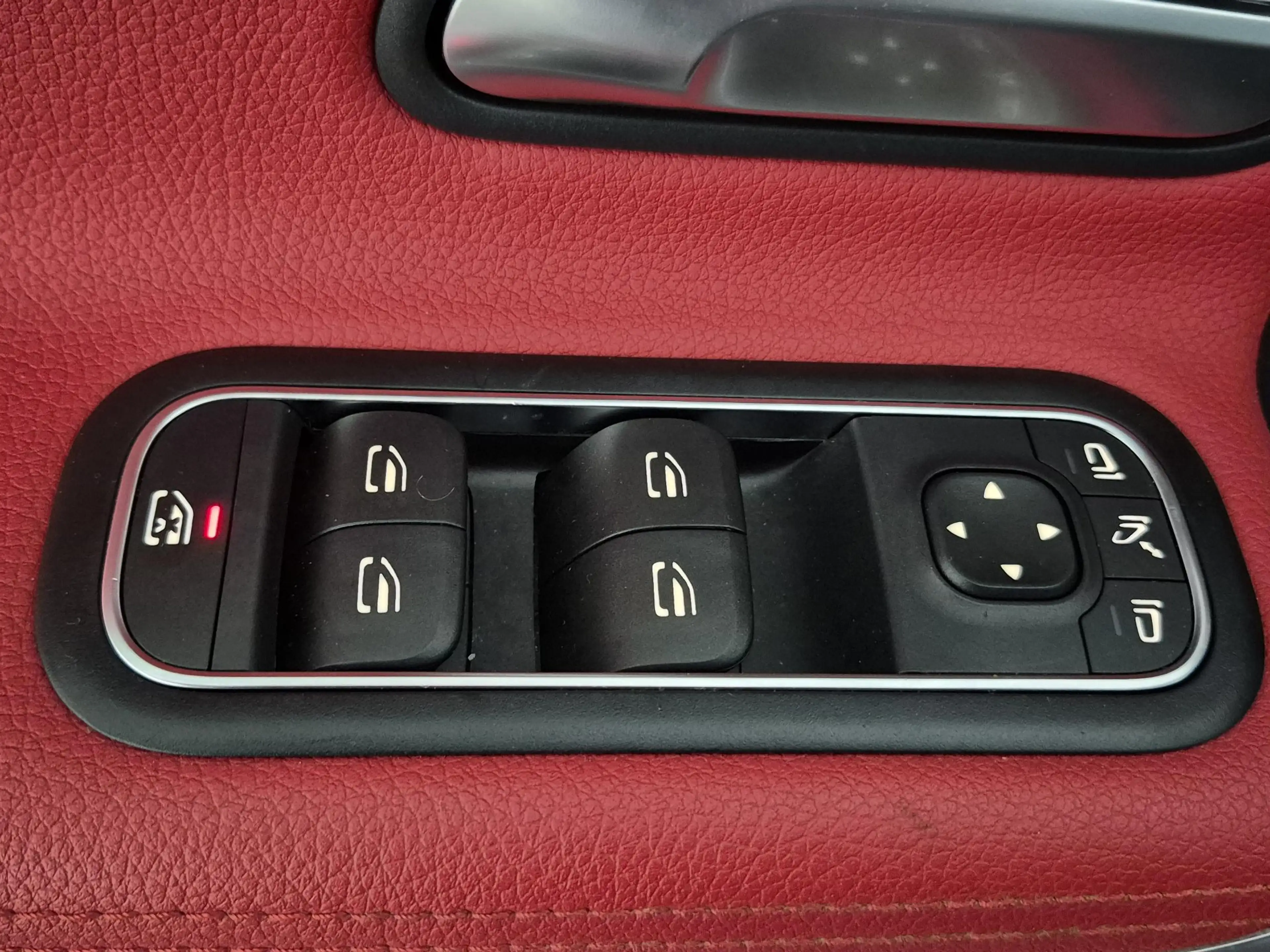 Mercedes-Benz A 250 e Business Solution AMG Limited | Business Plus Pa — photo 17