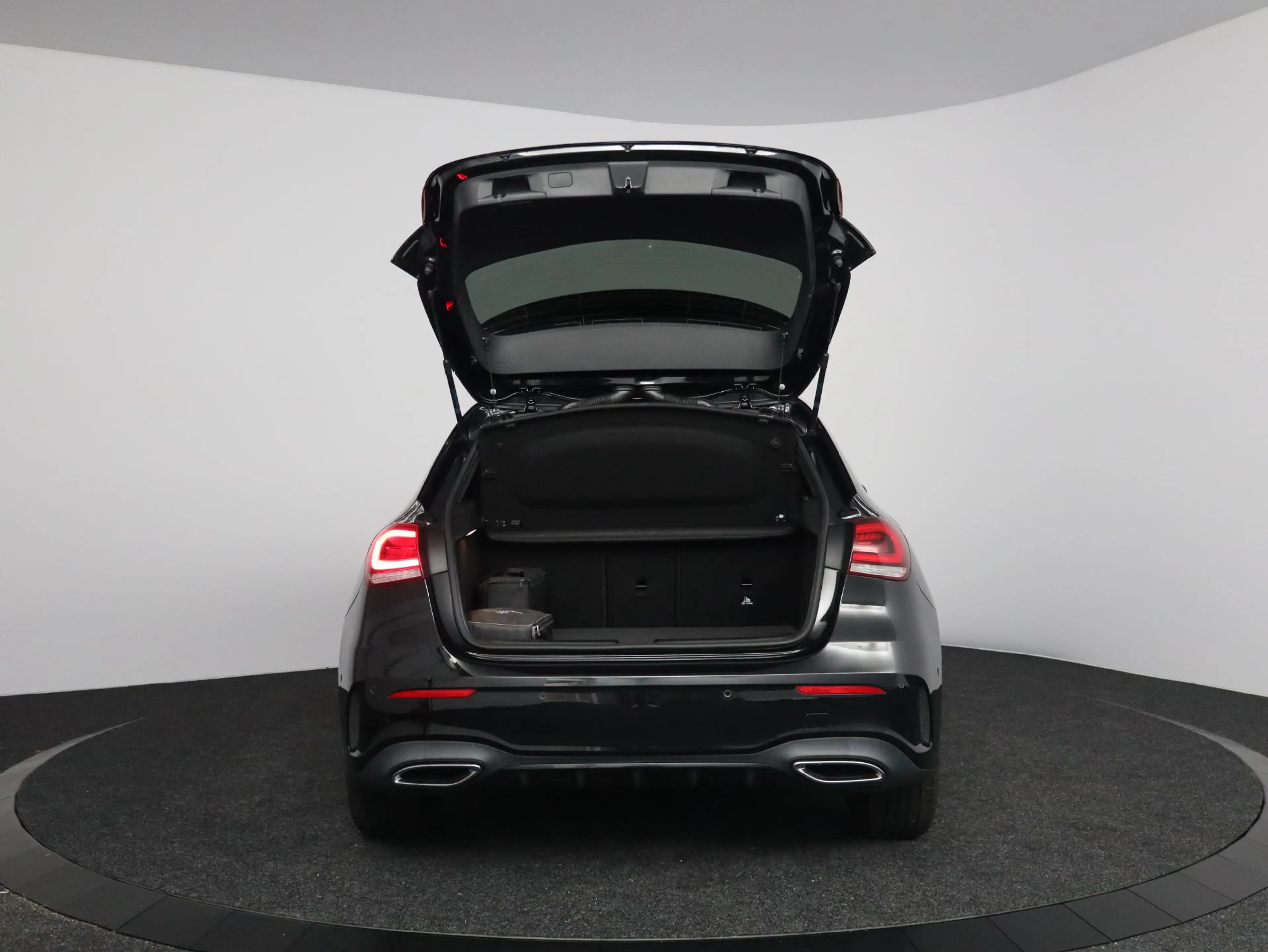Mercedes-Benz A 250 e Business Solution AMG Limited | Business Plus Pa — photo 10