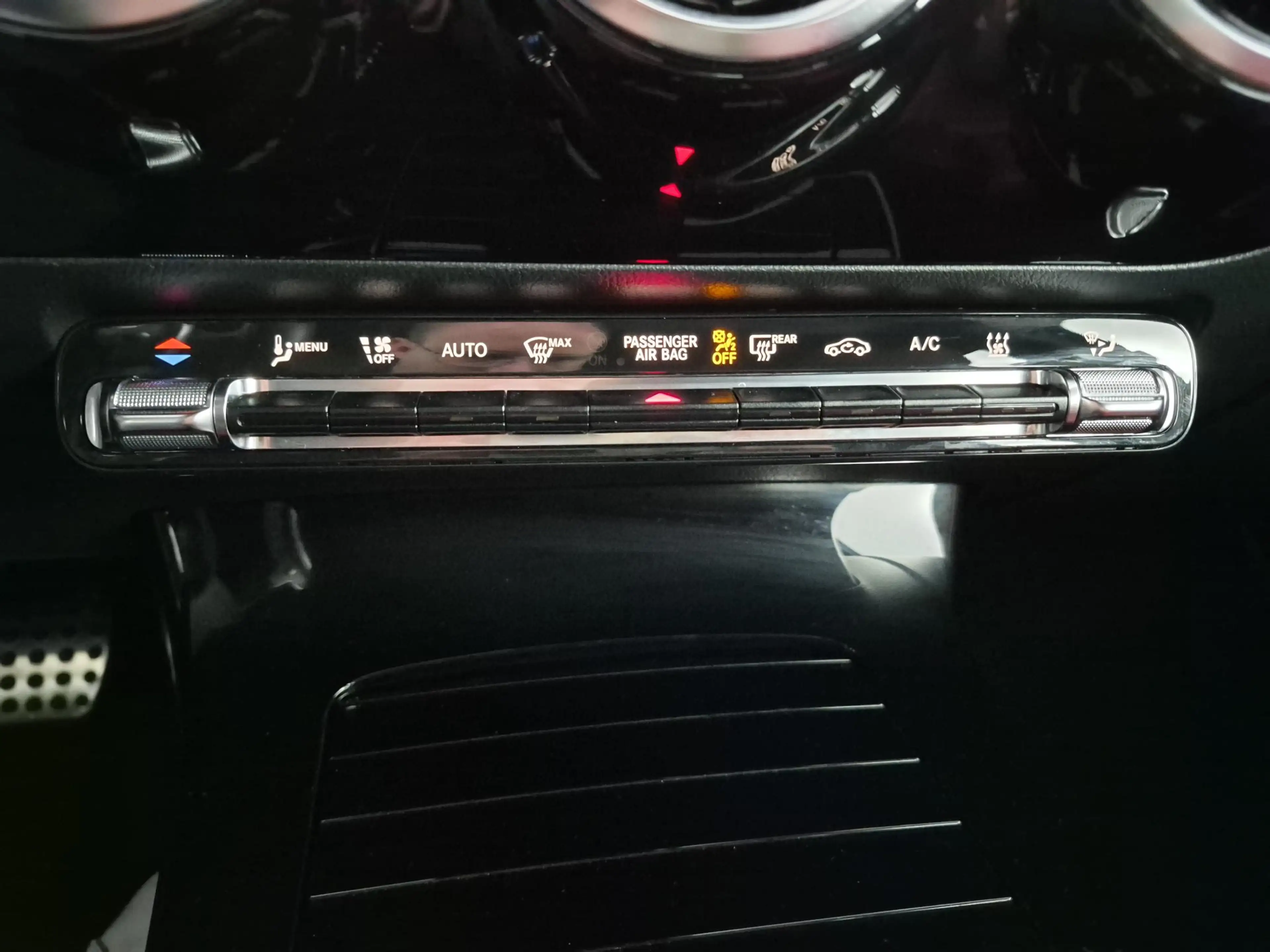 Mercedes-Benz A 250 e Business Solution AMG Limited | Business Plus Pa — photo 35