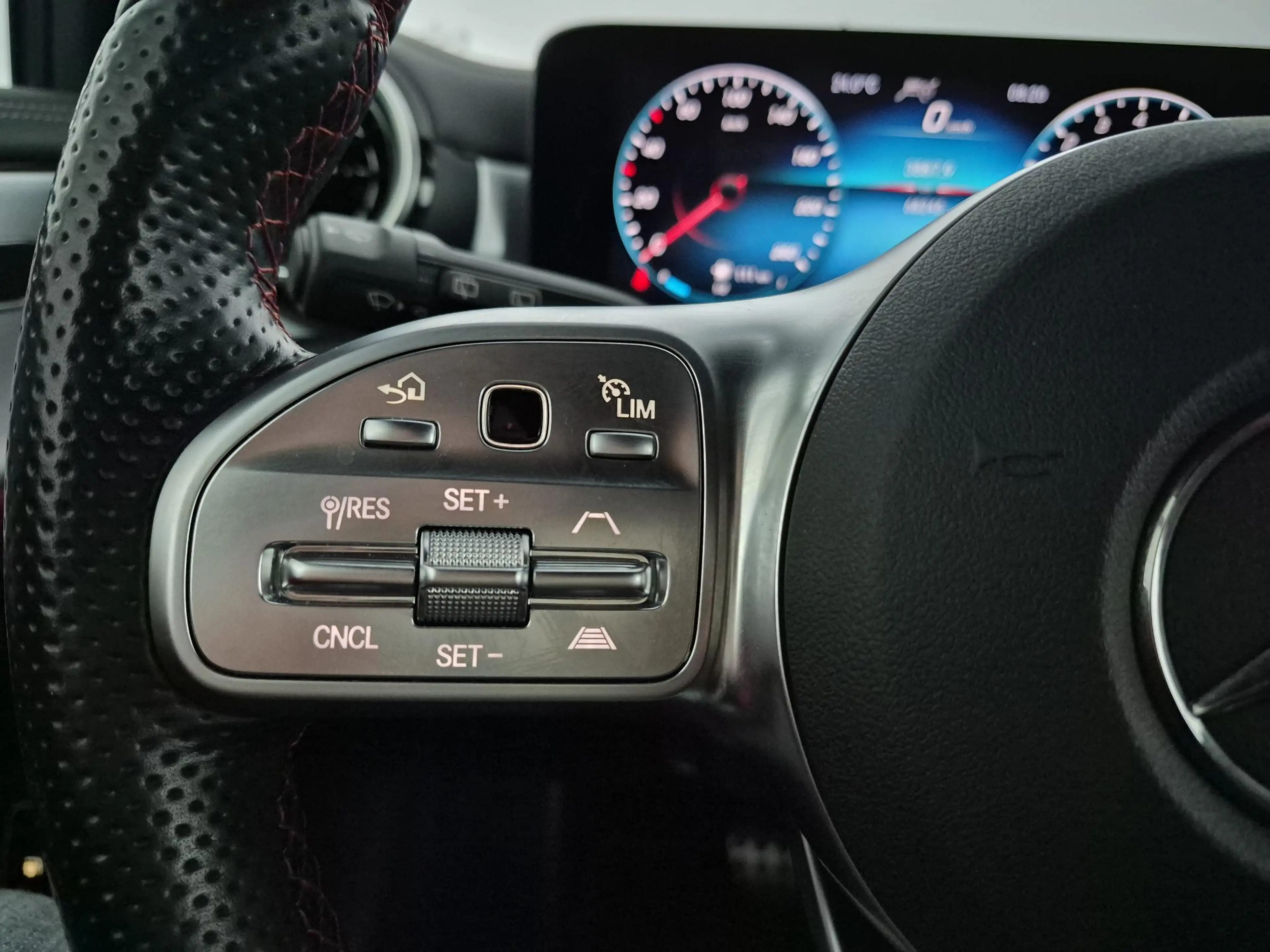 Mercedes-Benz A 250 e Business Solution AMG Limited | Business Plus Pa — photo 22