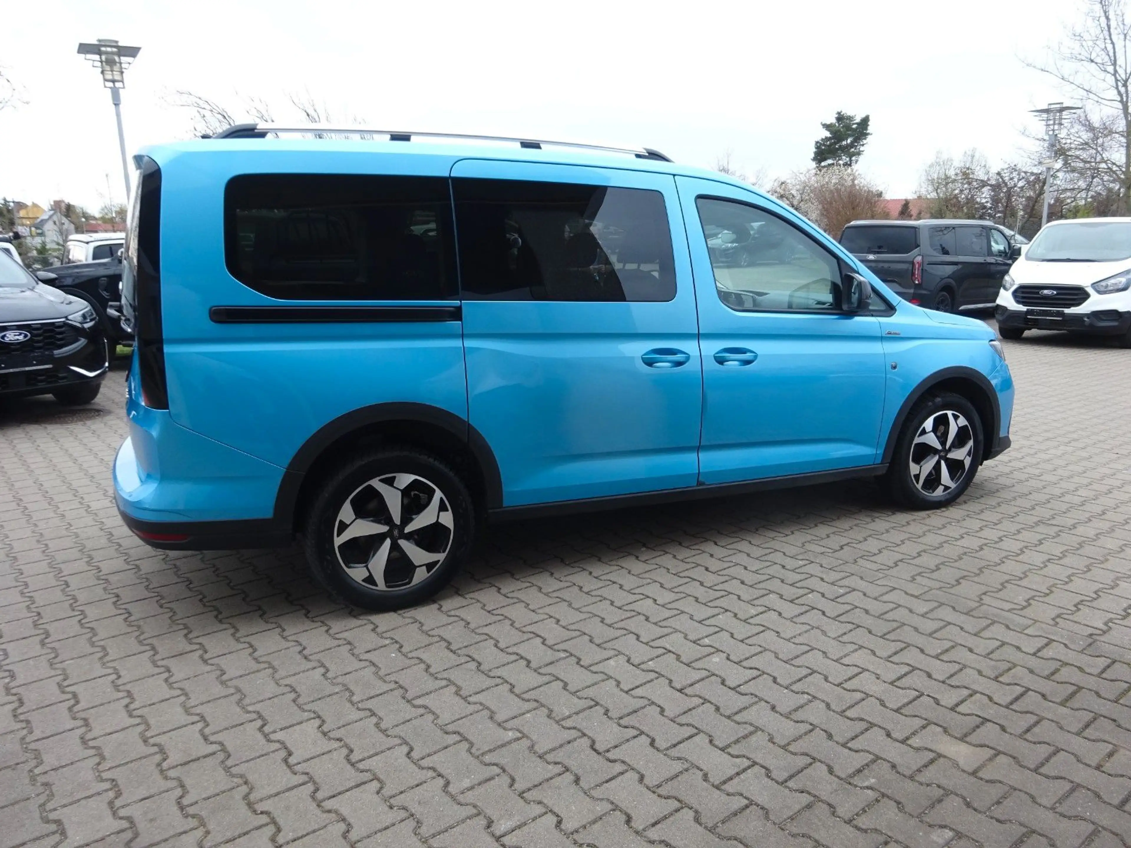 Ford Grand Tourneo Connect 122PS Autm. Active — photo 6