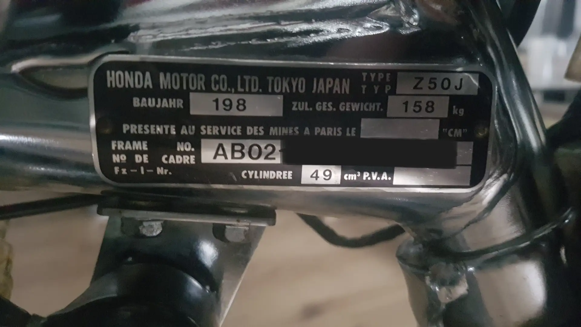 Honda Z 50 Christmas Edition Special Srebrny - 2
