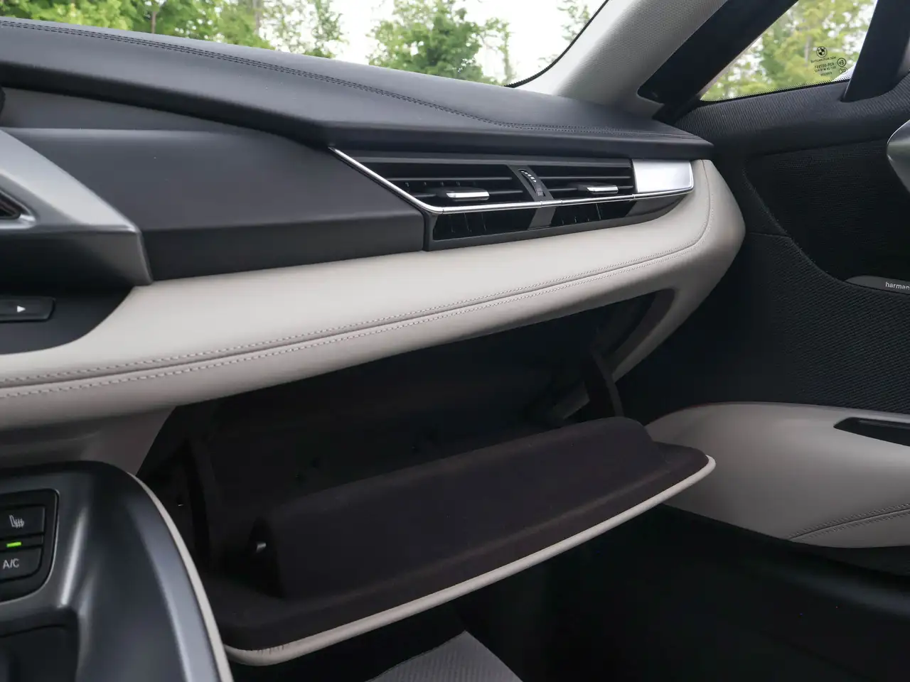 BMW i8 photo BMW i8