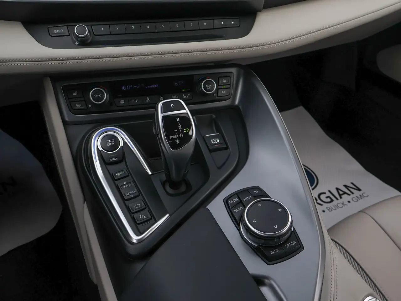 BMW i8 photo BMW i8