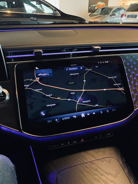 Mercedes-Benz E 300 e 9G Plug-in AVANTGARDE & NIGHT 19"AMG/Distronic/Dodehoek/Ambiente/Trekhaak — photo 15