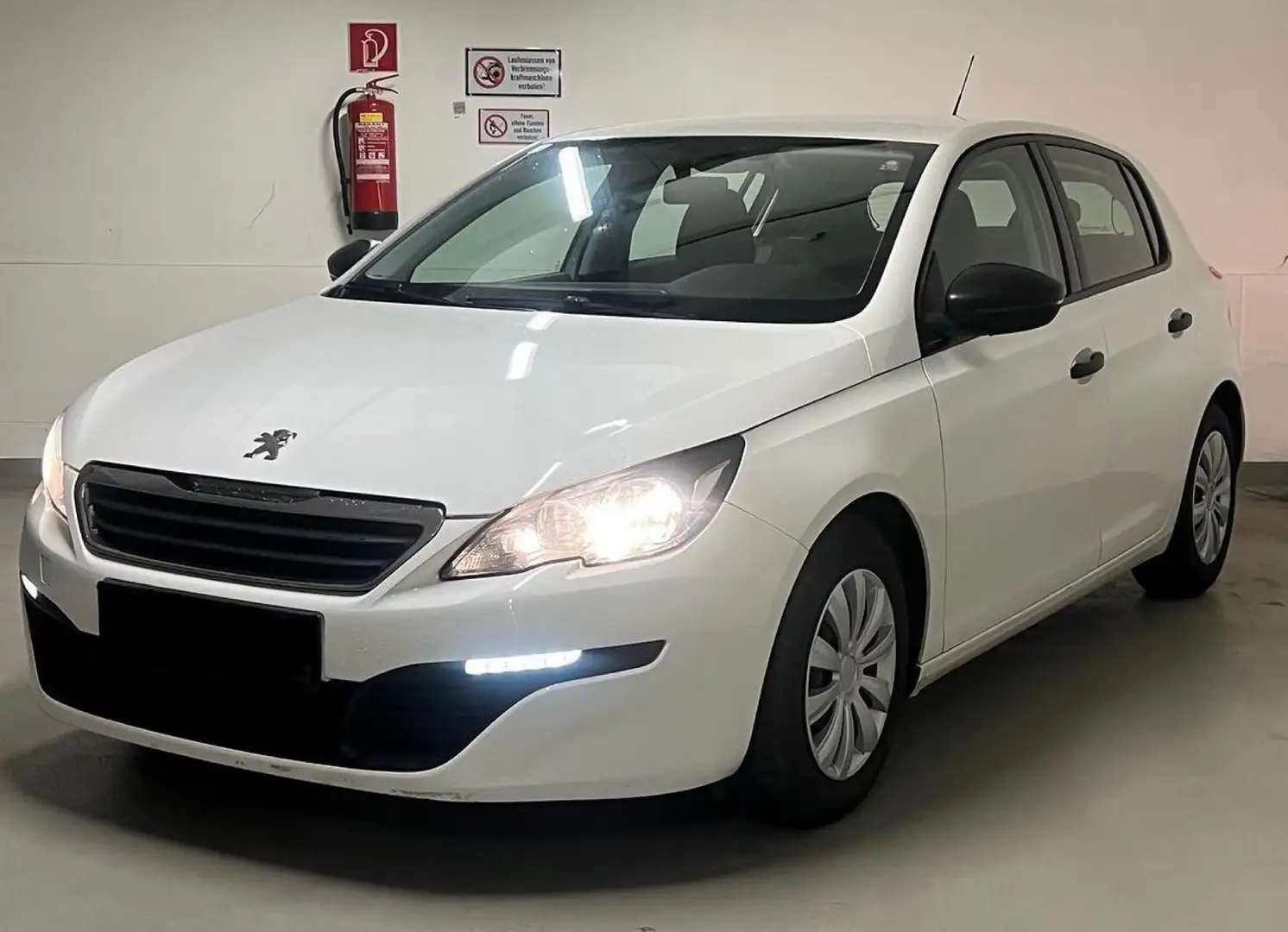 Peugeot 308 1,6 HDi 92 *Finanzierung ohne Anzahlung möglich Weiß - 1