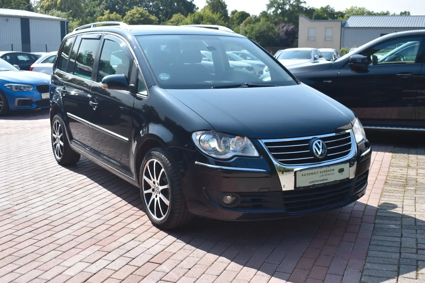 Volkswagen Touran Highline *BI-XENON*TÜV 10/2026*KLIMA*TEMP Schwarz - 1