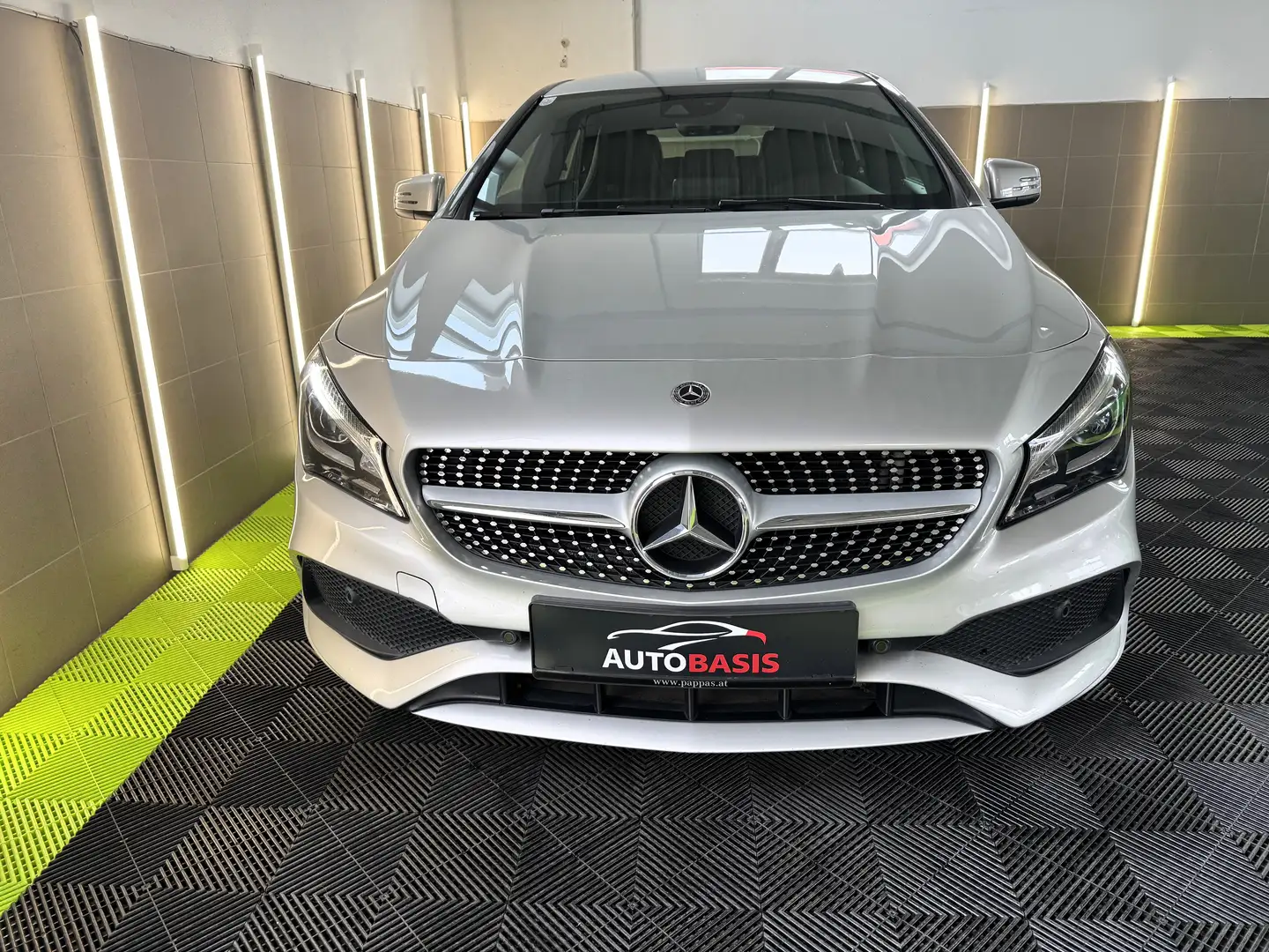 Mercedes-Benz CLA 200 CLA 200d SB AMG/Ambiente/Led/Kamera/Sitzheizung Silber - 2