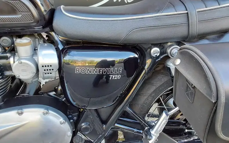 Triumph Bonneville T120 - foto 4