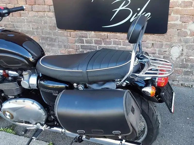 Triumph Bonneville T120 - foto 5
