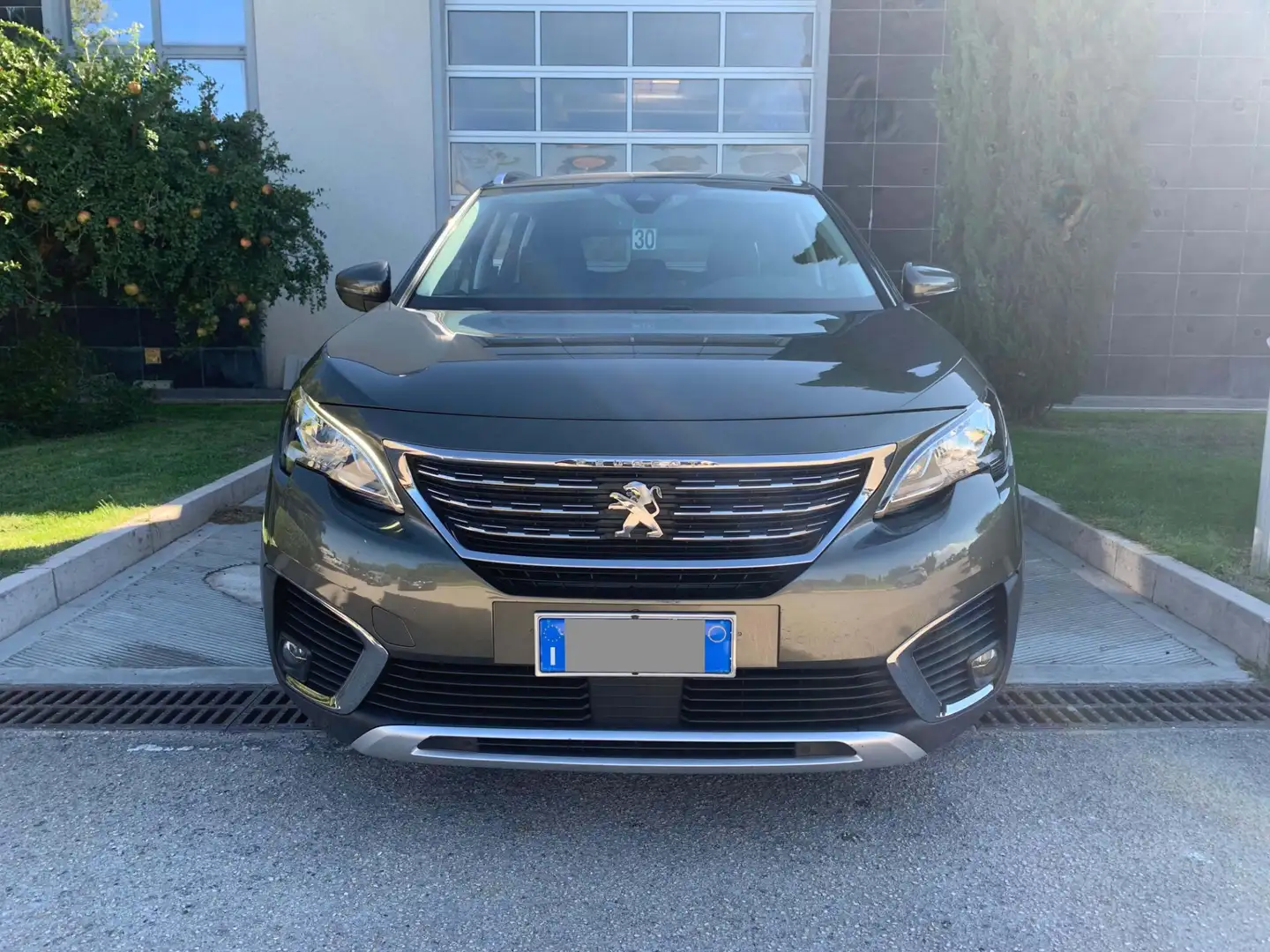 Peugeot 5008 BlueHDi 130 S&S Allure Verde - 2