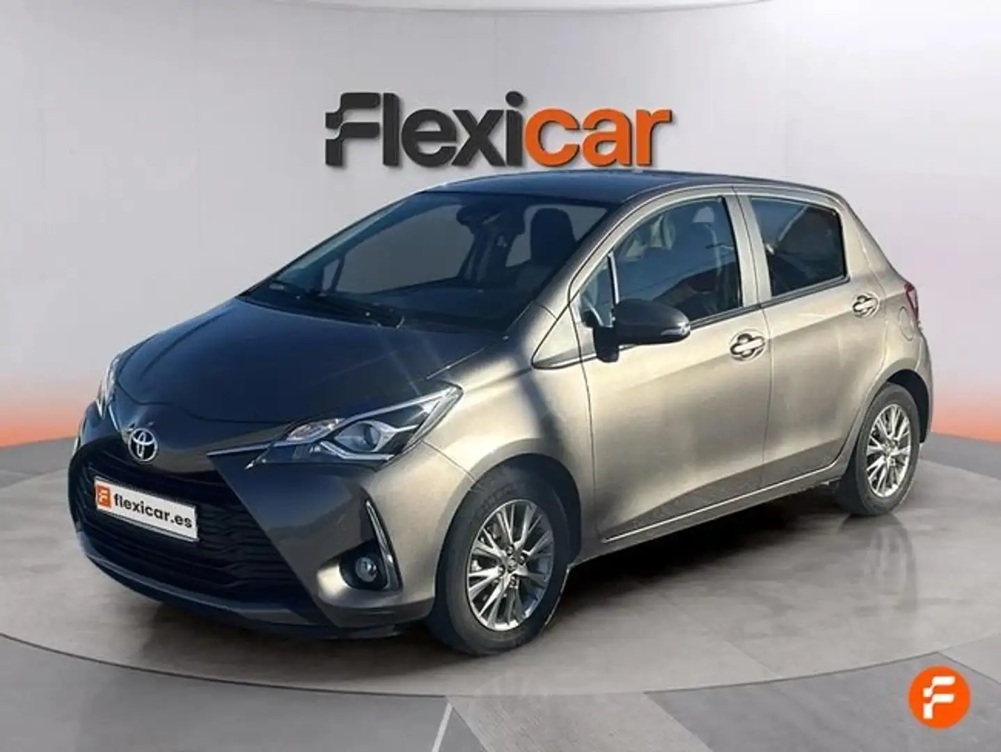 Toyota Yaris 1.0 Active Gris - 2