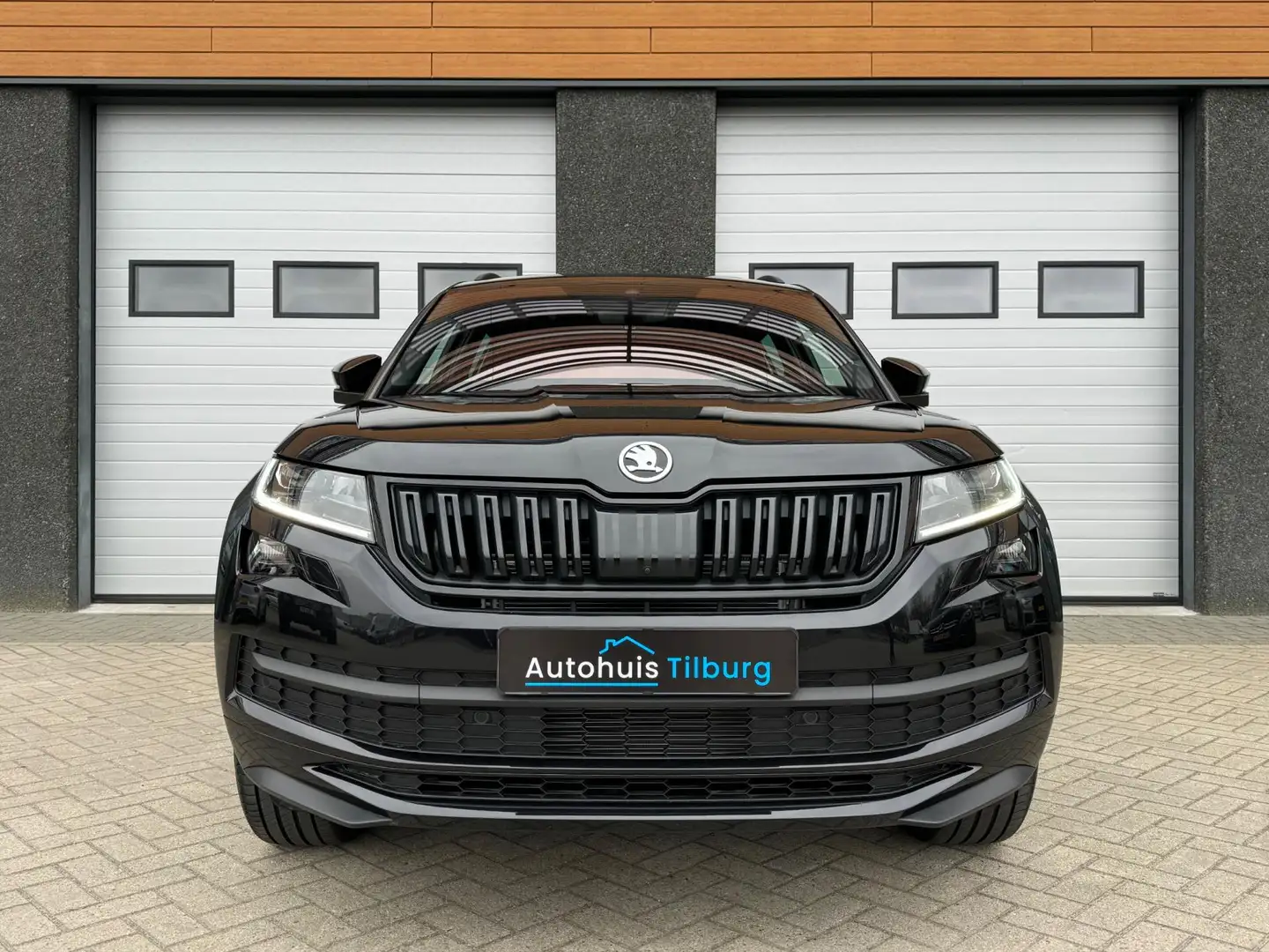 Skoda Kodiaq 2.0 TSI 4x4 Sportline 190PK Pano Virtual 360' Schwarz - 2