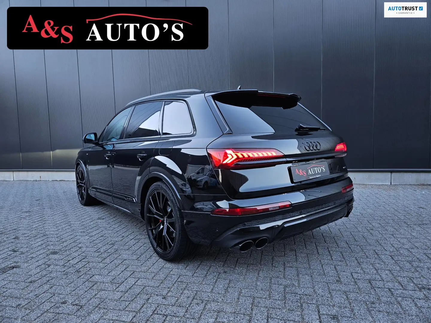 Audi Q7 60 TFSI e Quattro Competition 456 pk 3x S line Pan Noir - 1