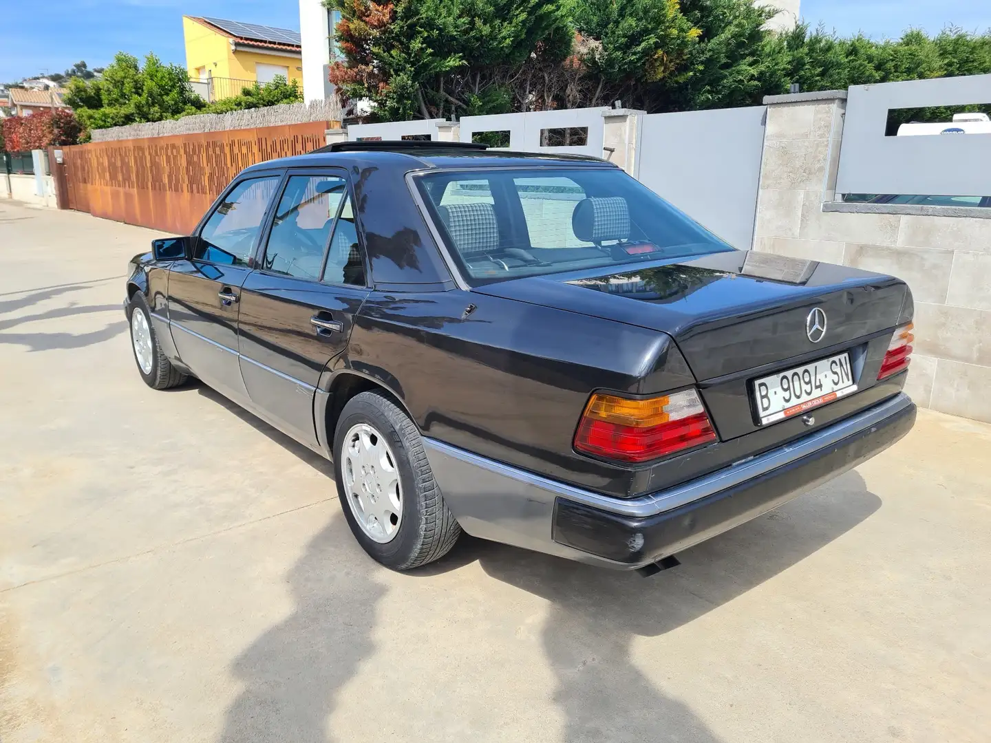 Mercedes-Benz 300 300E 1994 - 1