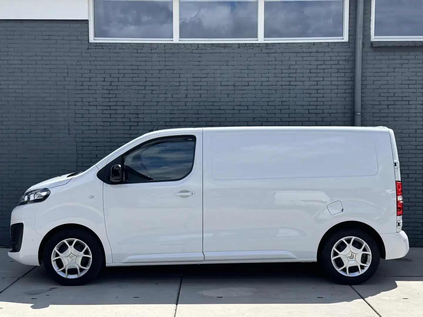 Citroen Jumpy Automaat 2.0 BlueHDI 145 S&S L2 Wit - 2