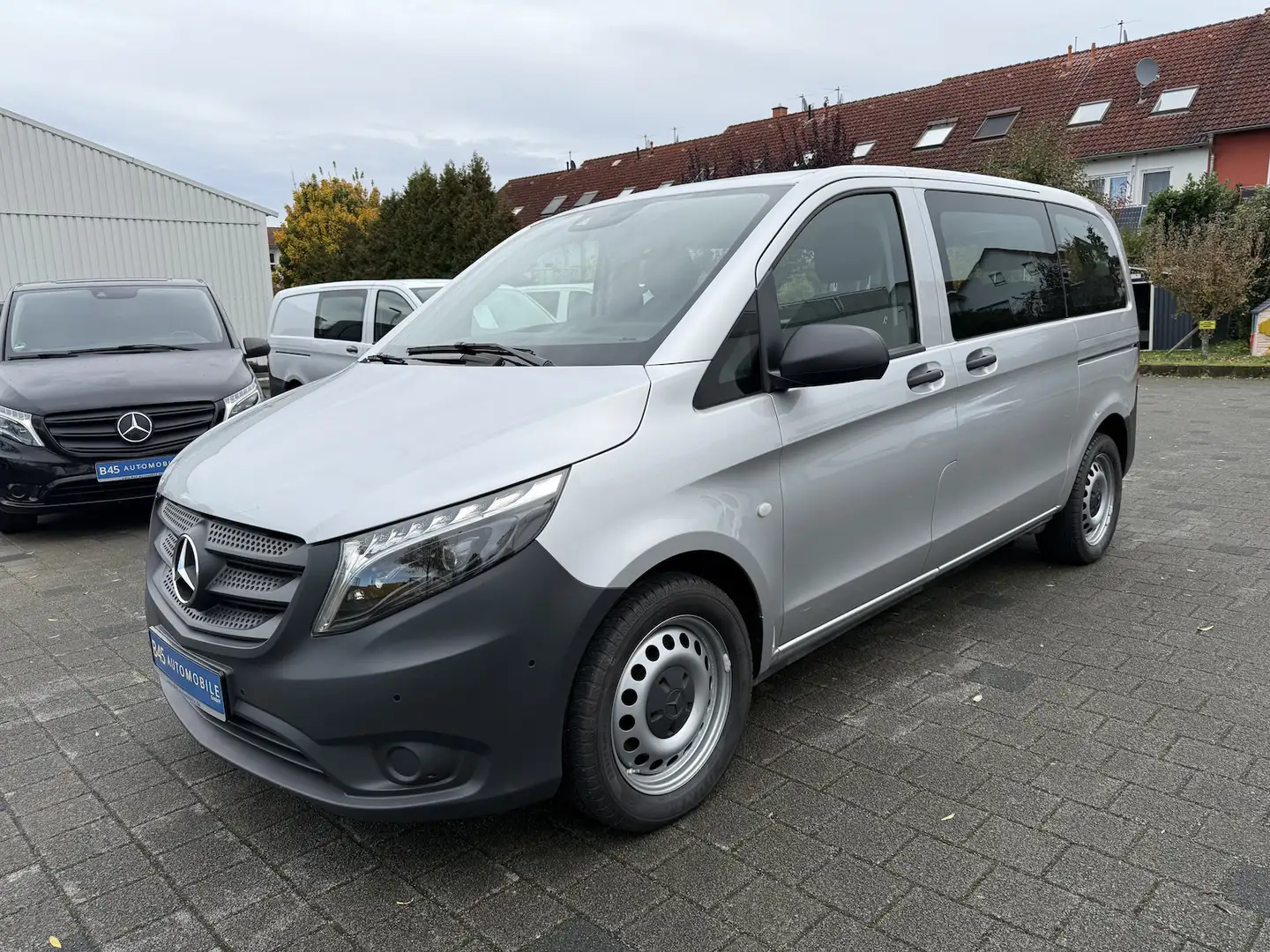 Mercedes-Benz Vito 119 CDI Tourer PRO Kompakt 9G Klima Navi LED Kamer Argent - 2