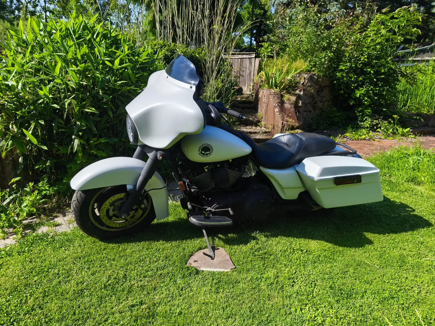 Harley-Davidson Street Glide Wit - 1