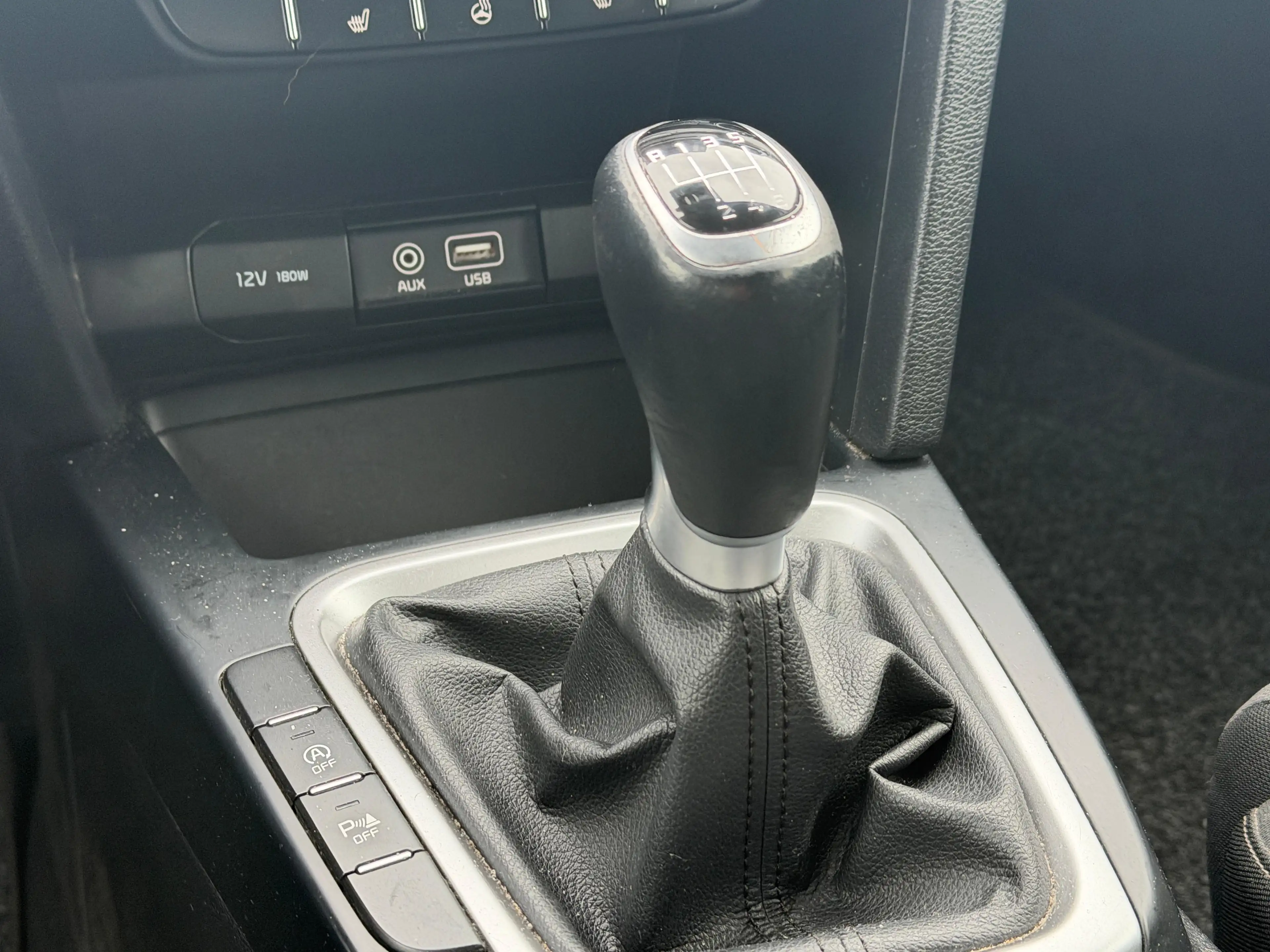 Kia Ceed / cee'd — photo 15