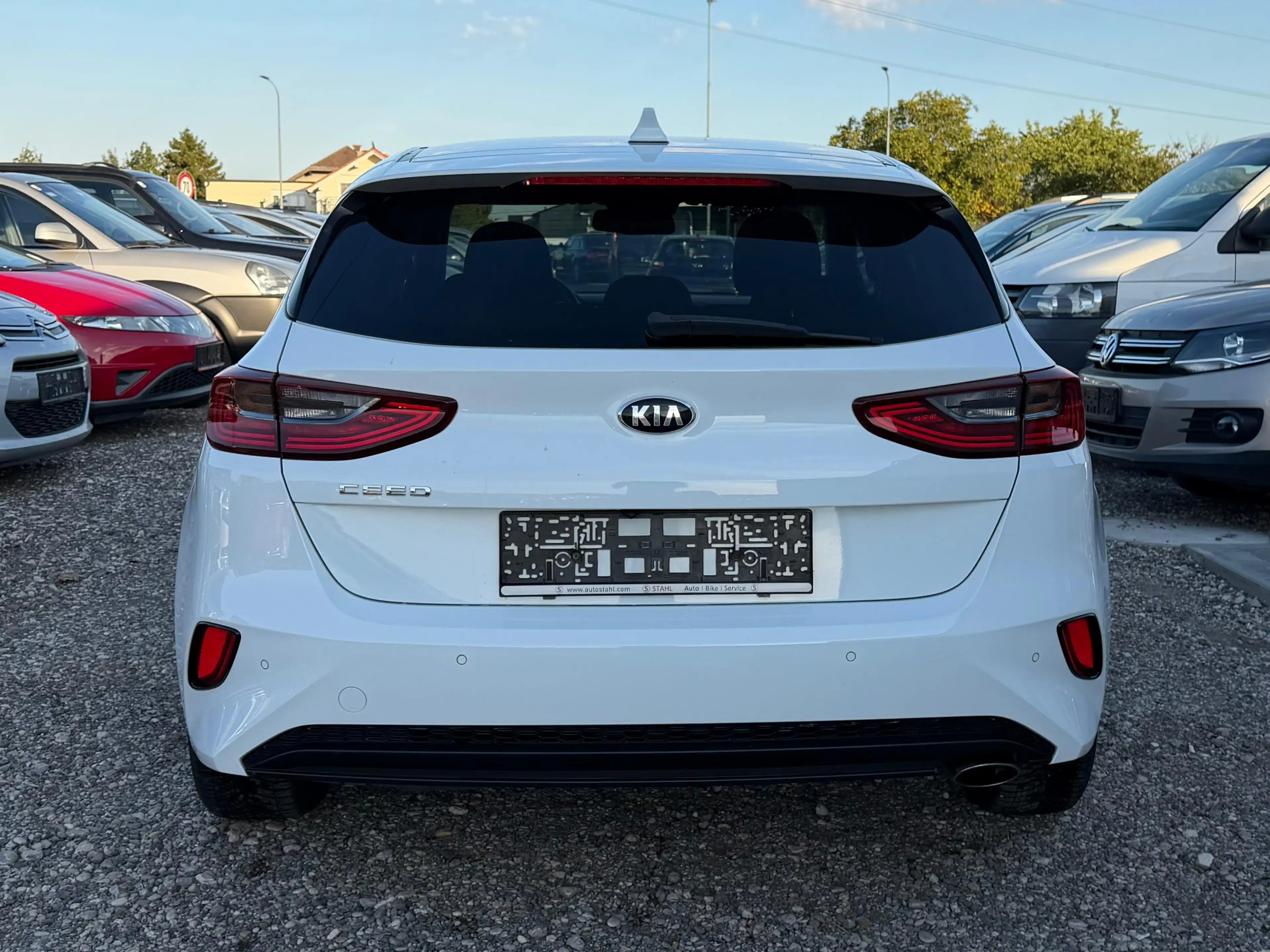 Kia Ceed / cee'd — photo 11