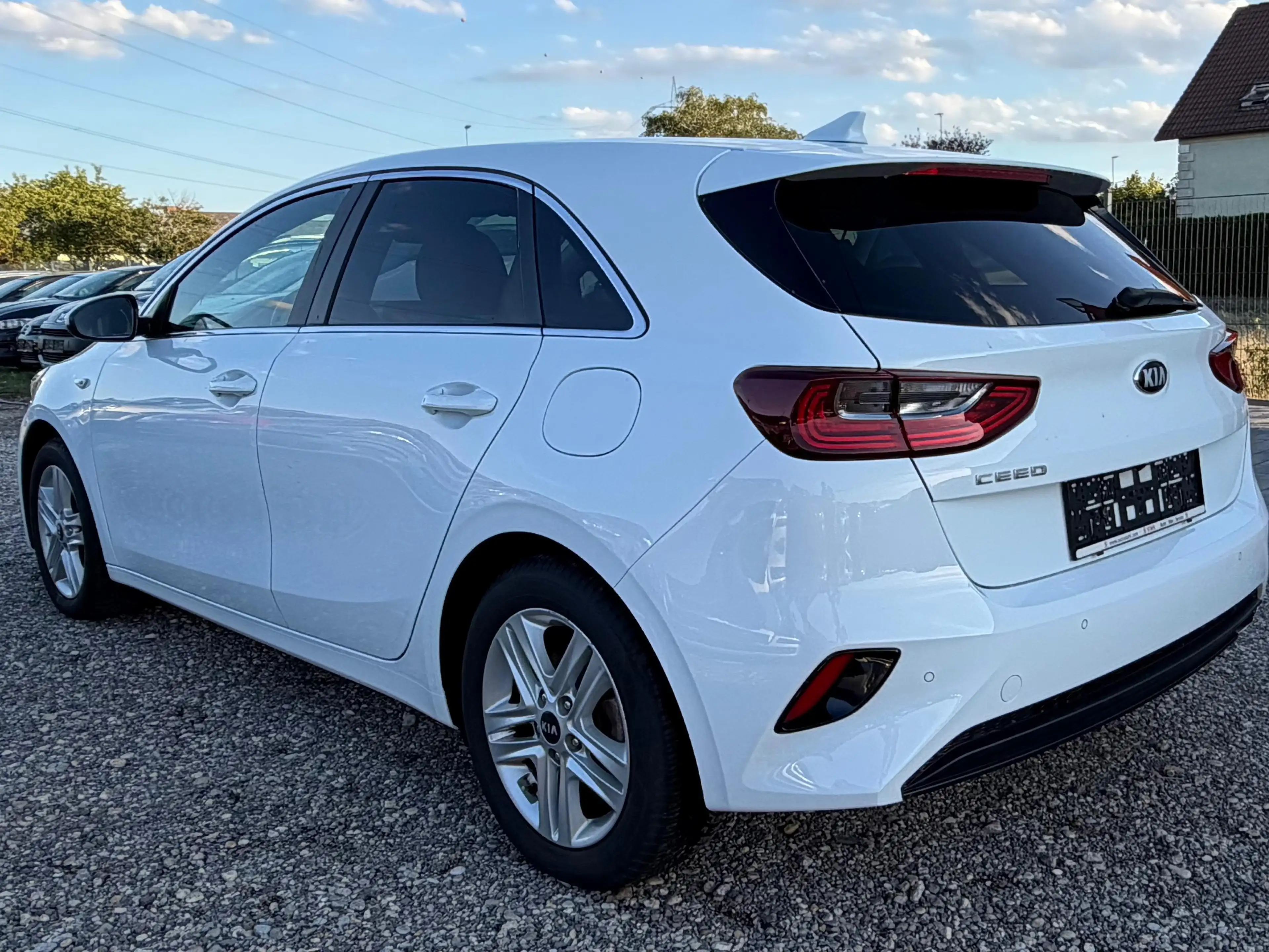 Kia Ceed / cee'd — photo 9