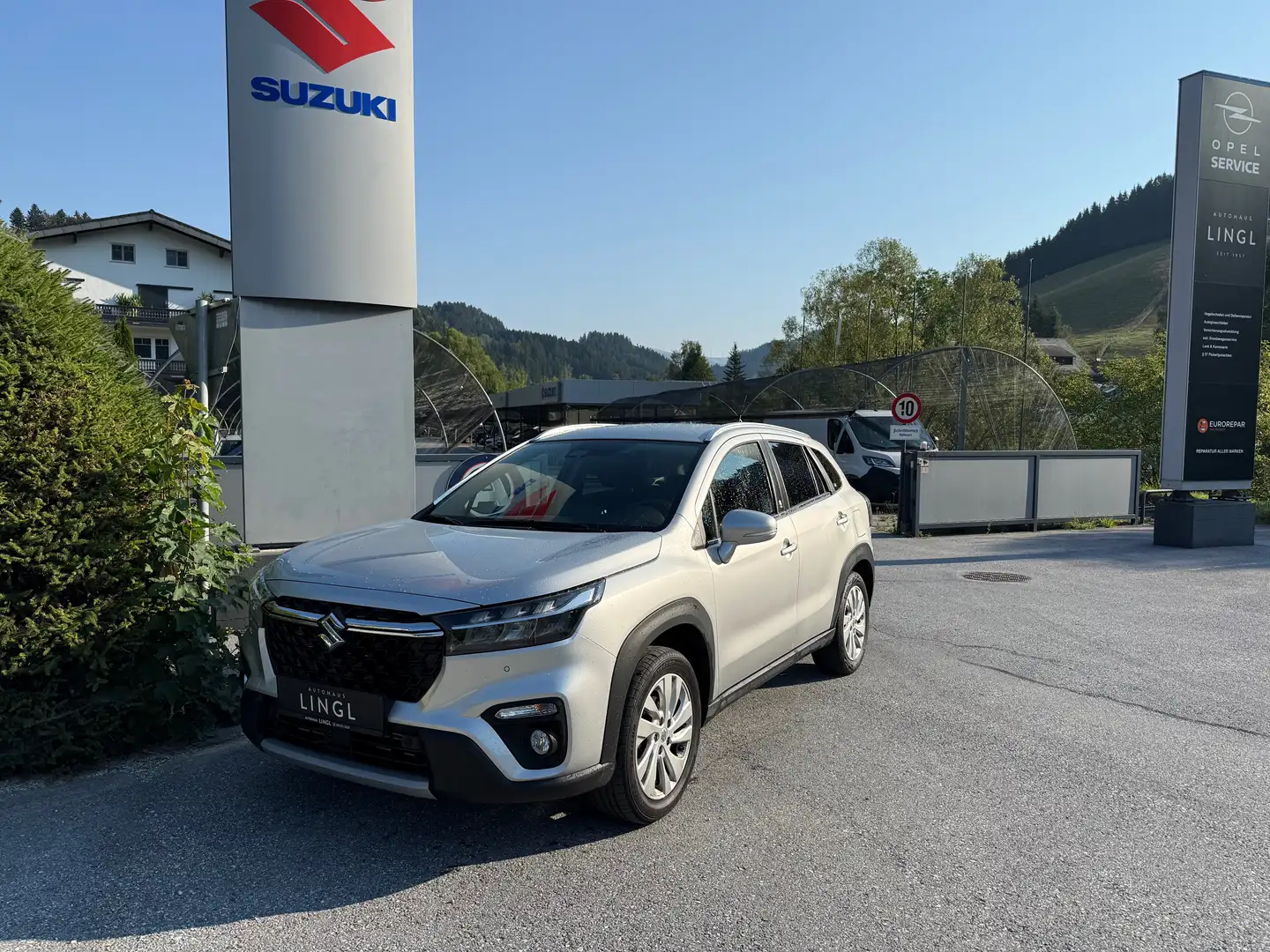 Suzuki S-Cross S-Cross 1,4 GL+ Hybrid shine Silber - 1