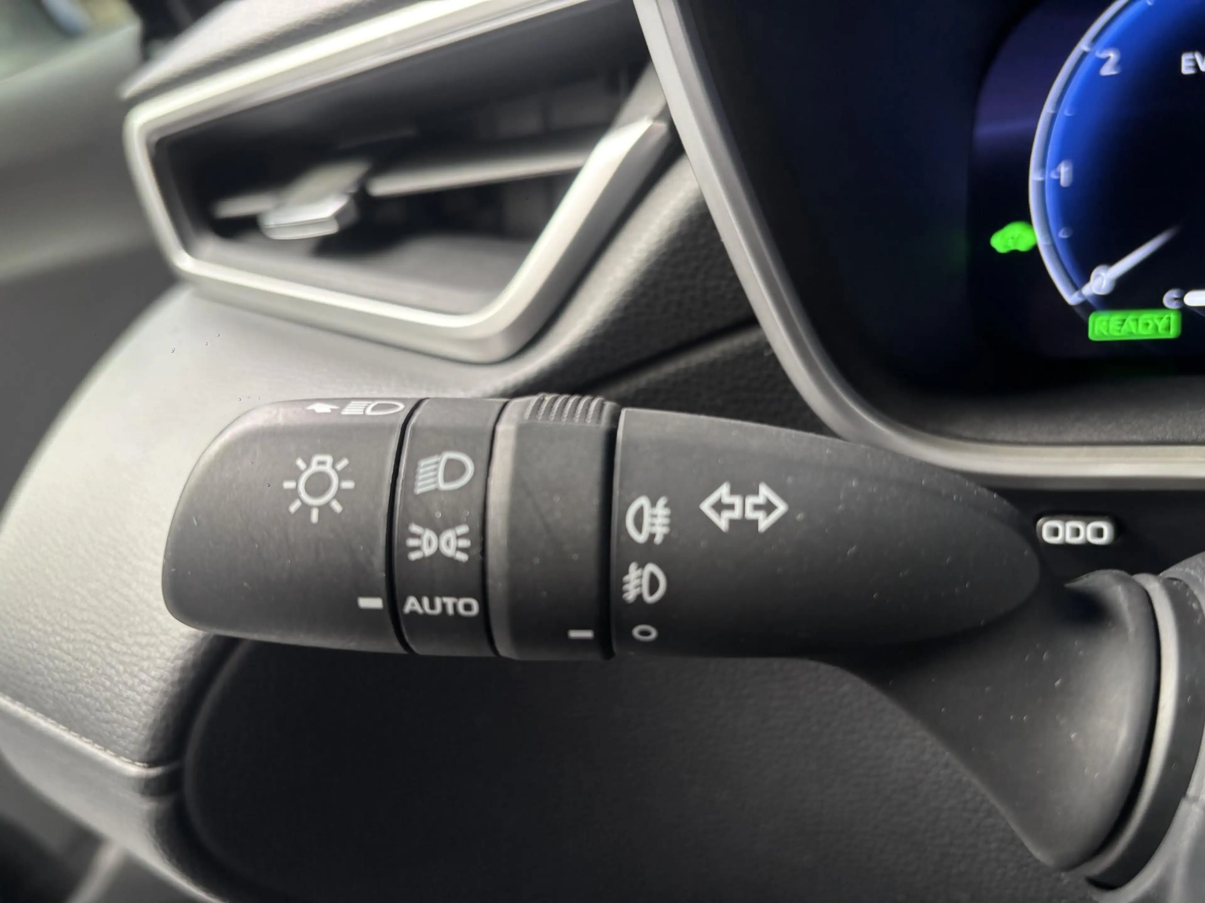 Toyota Corolla Cross Hybrid 140 Active — photo 8