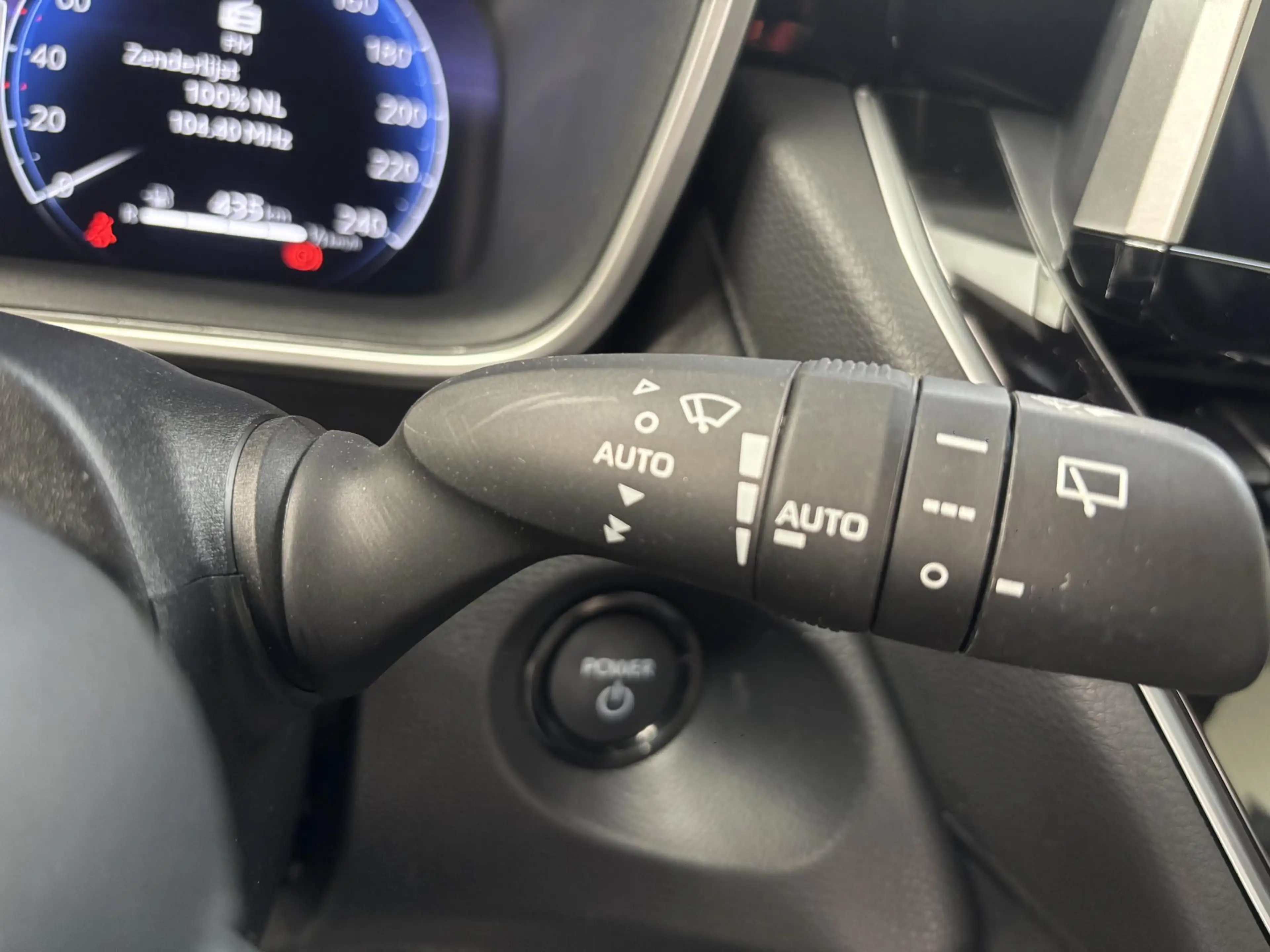 Toyota Corolla Cross Hybrid 140 Active — photo 9